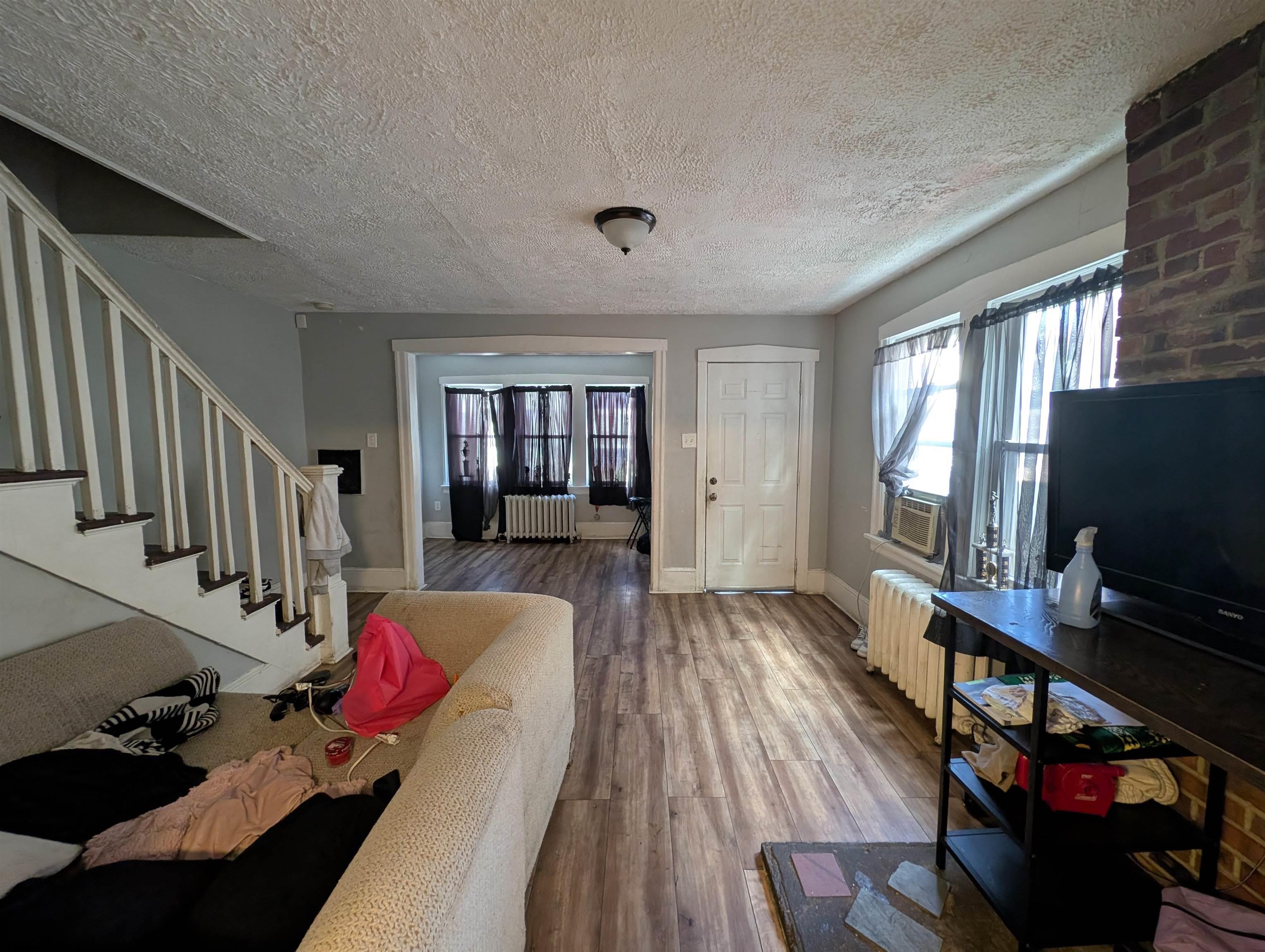 237 Guard Pl - Picture 3