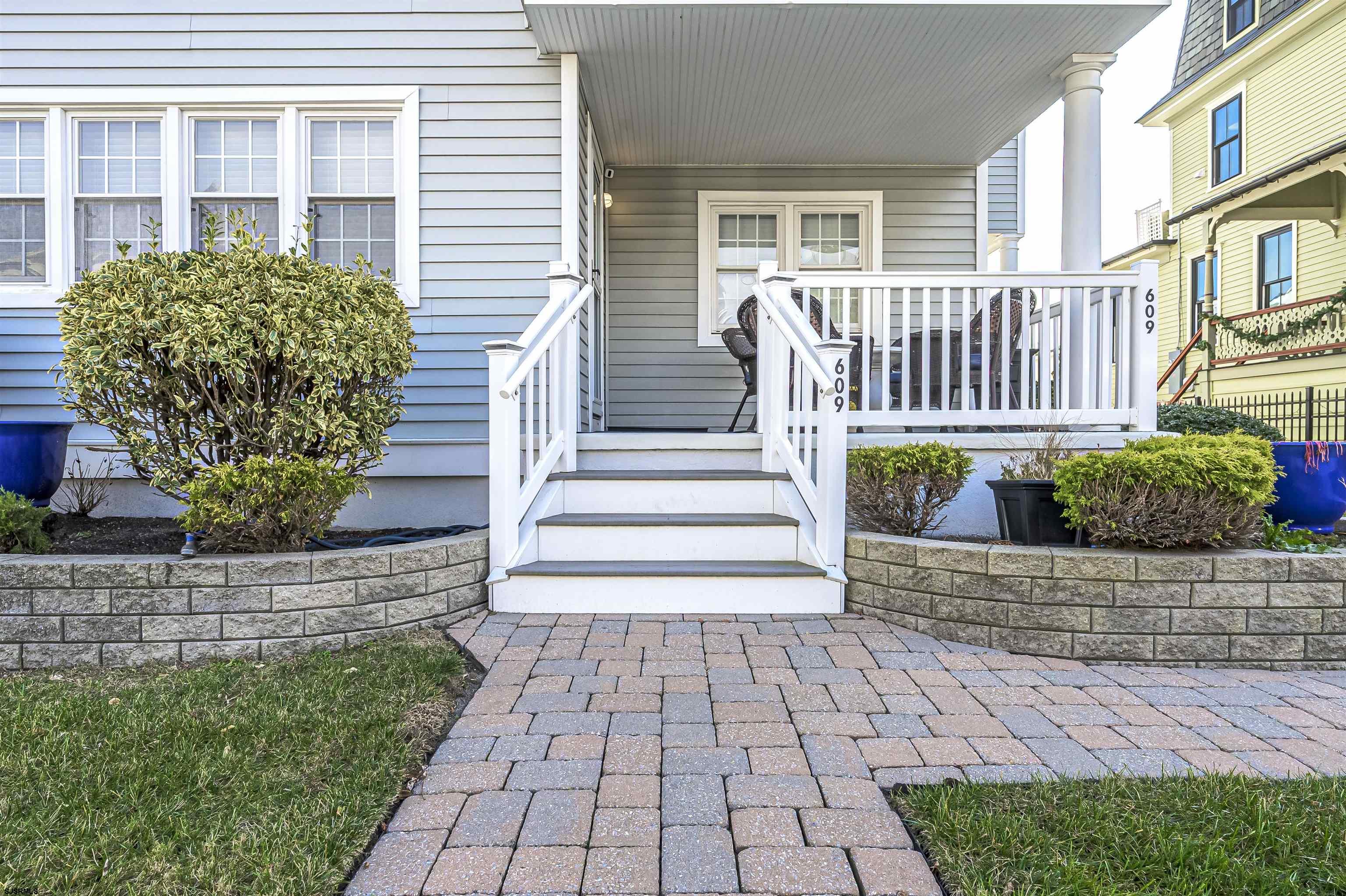 609 Wesley Avenue - Picture 1