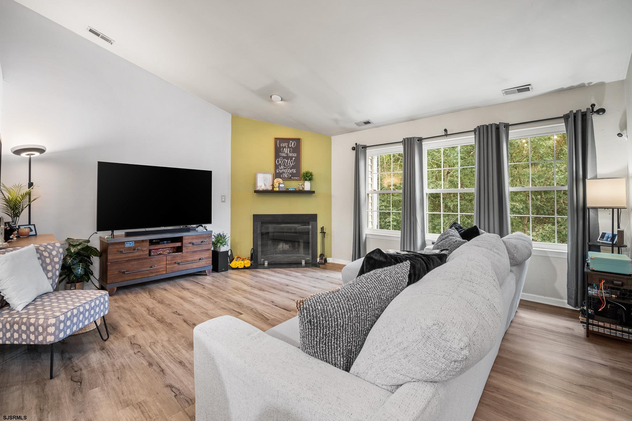 84 Trotters Ln - Picture 4