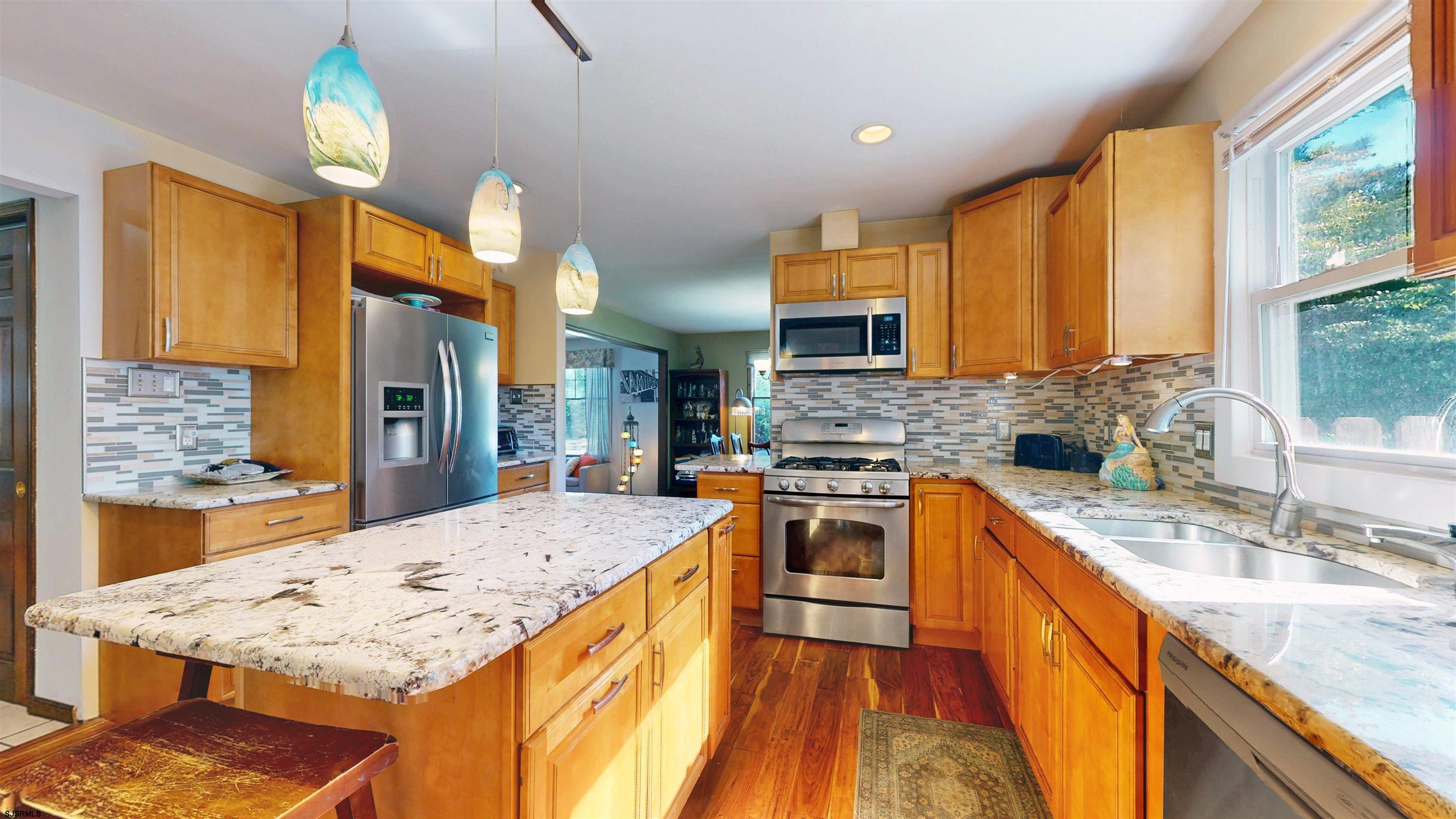 7 Woodstock Dr