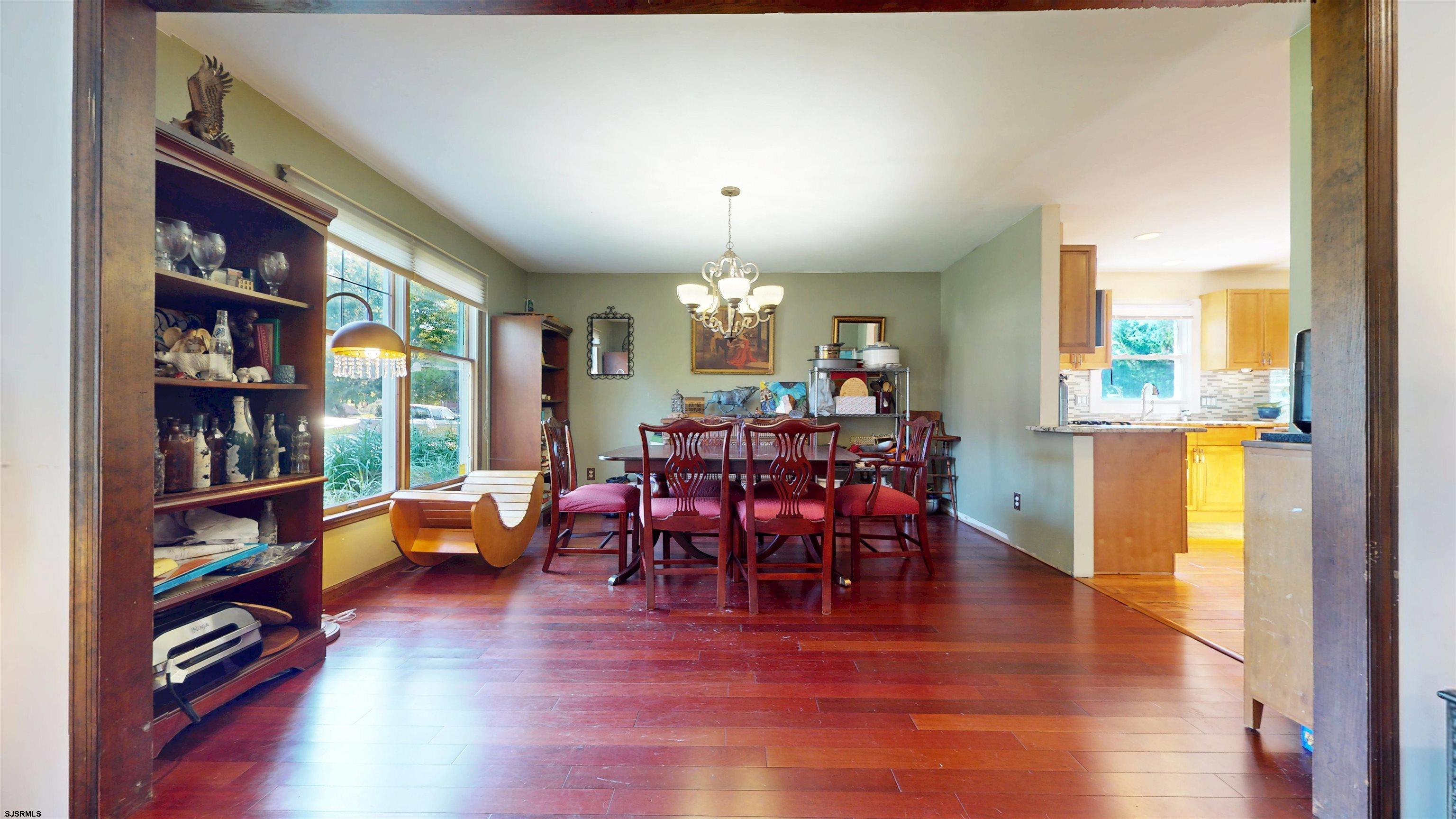 7 Woodstock Dr