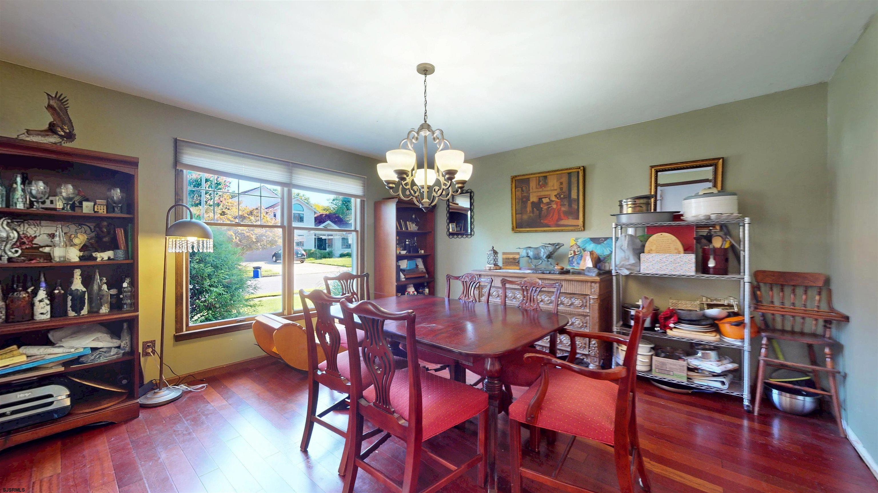 7 Woodstock Dr