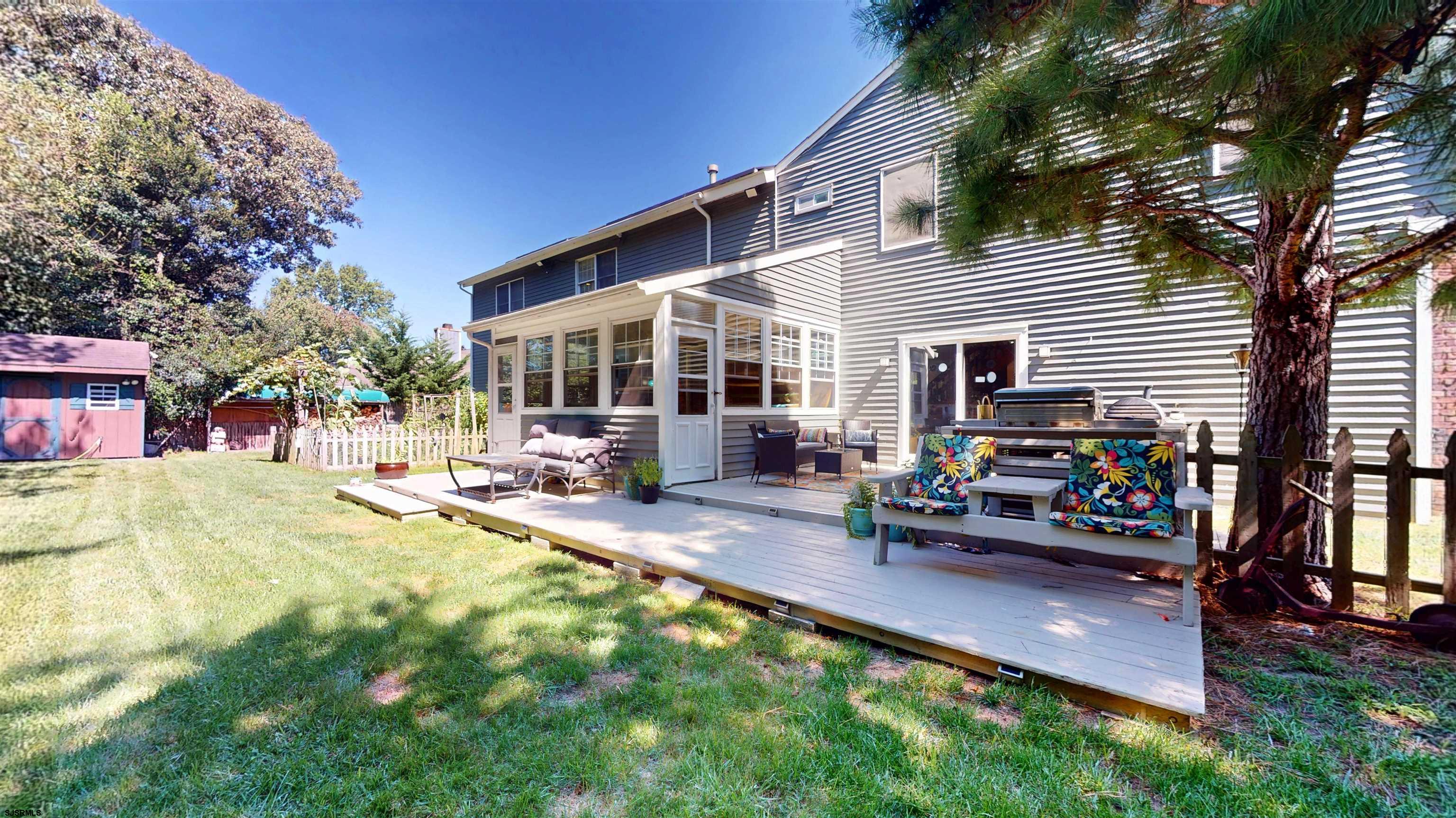 7 Woodstock Dr