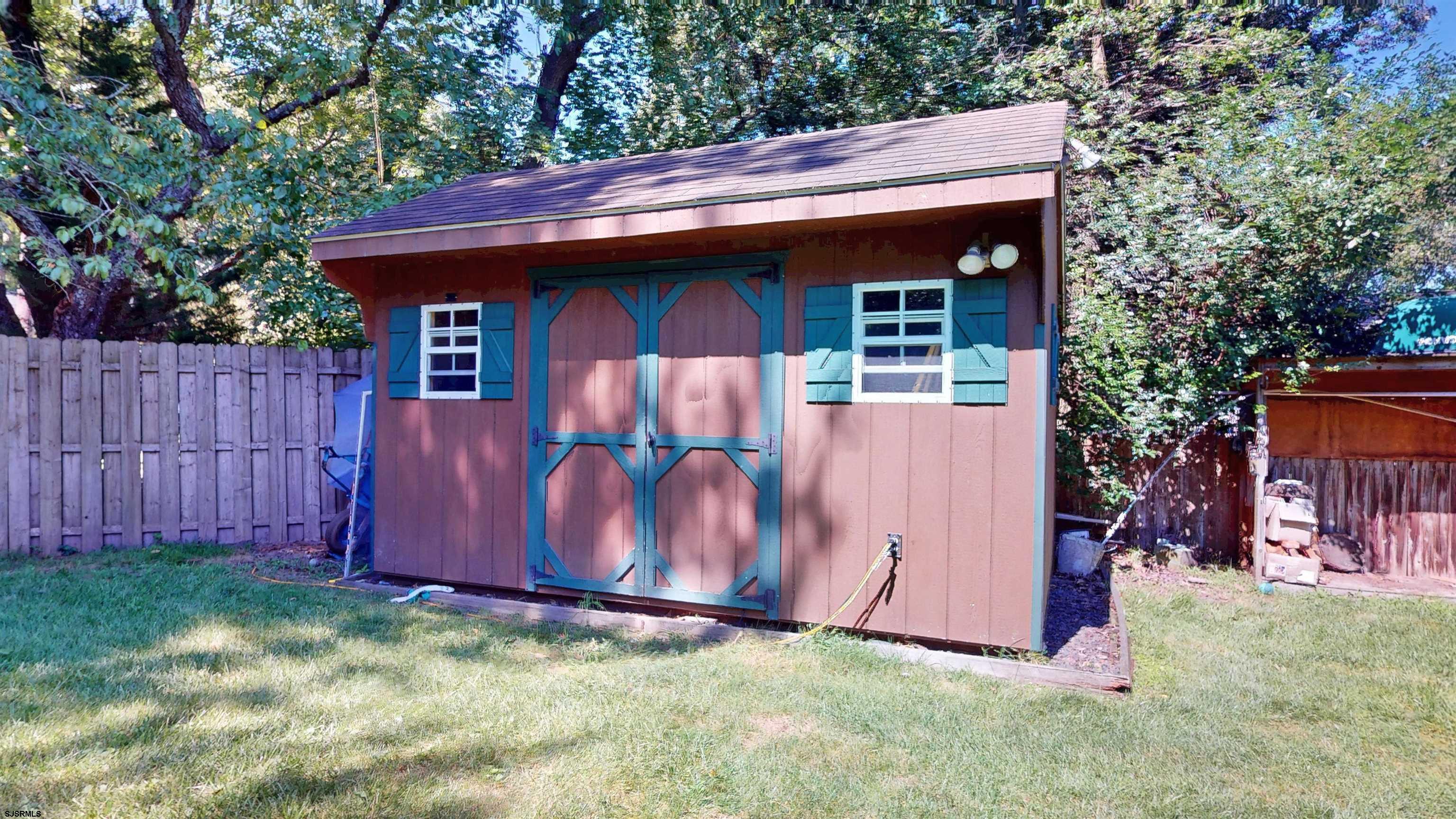7 Woodstock Dr