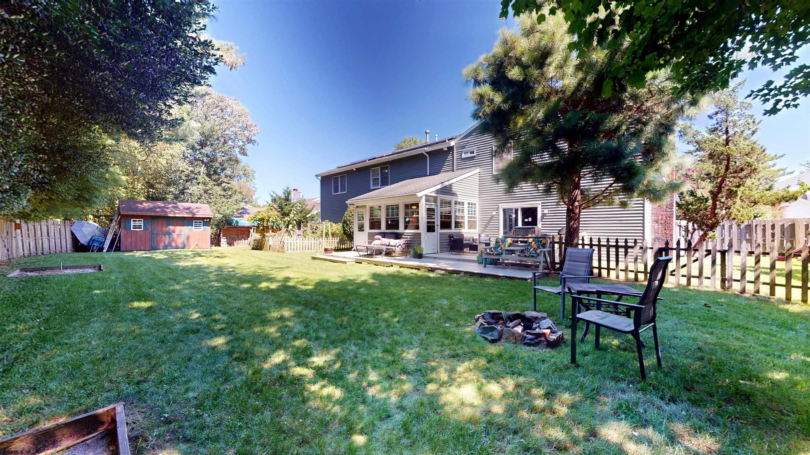 7 Woodstock Dr