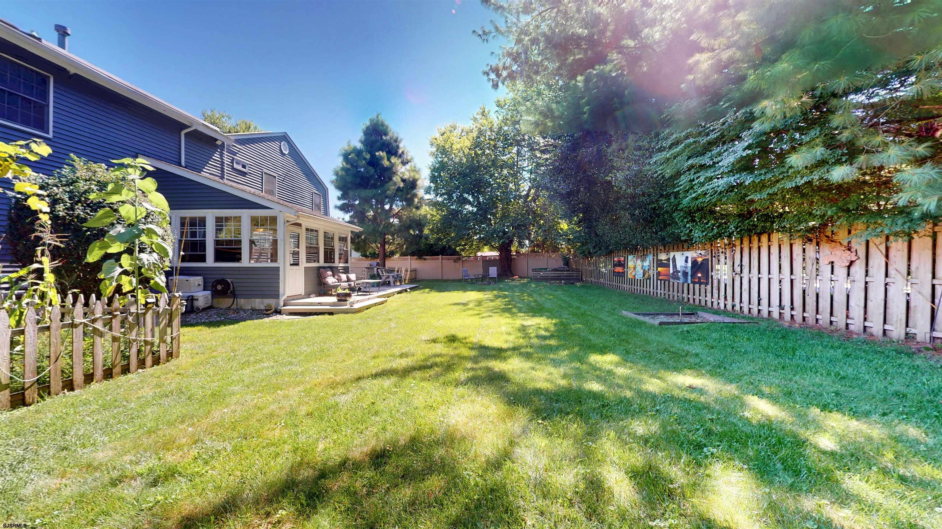 7 Woodstock Dr