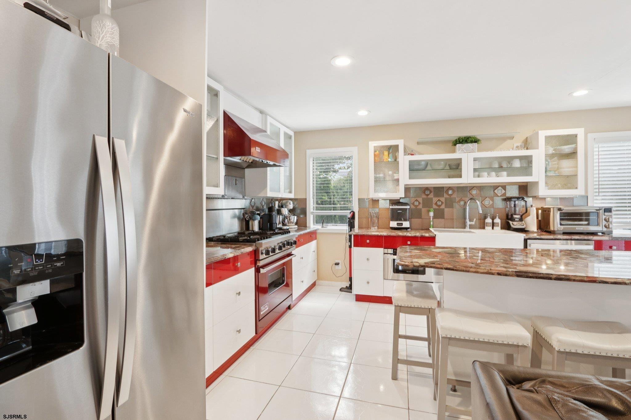 8 Seaside Ct