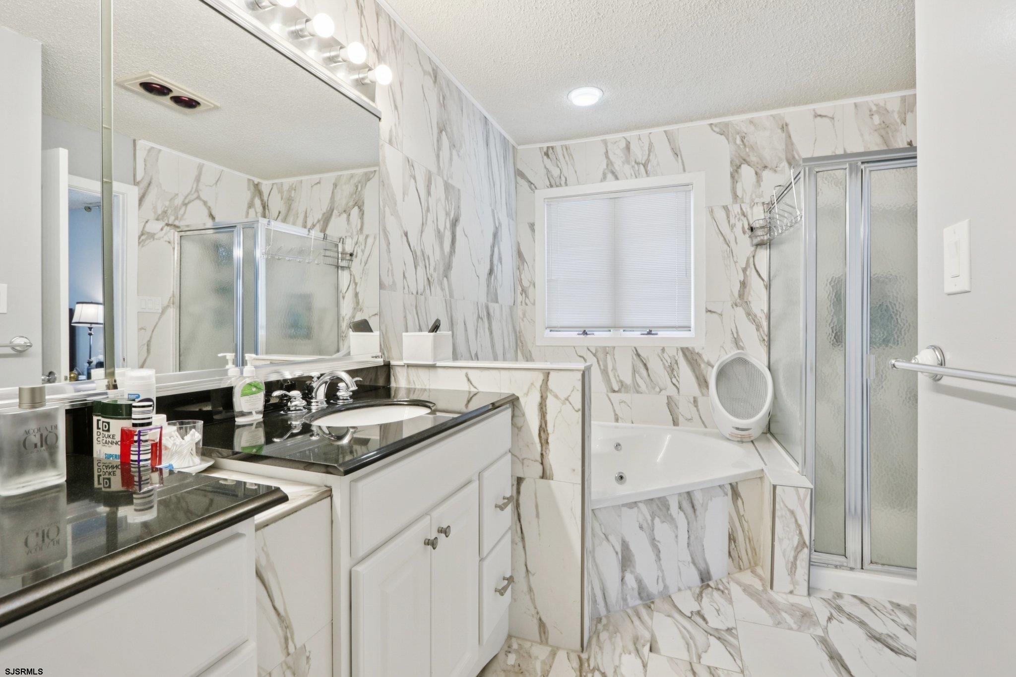 8 Seaside Ct