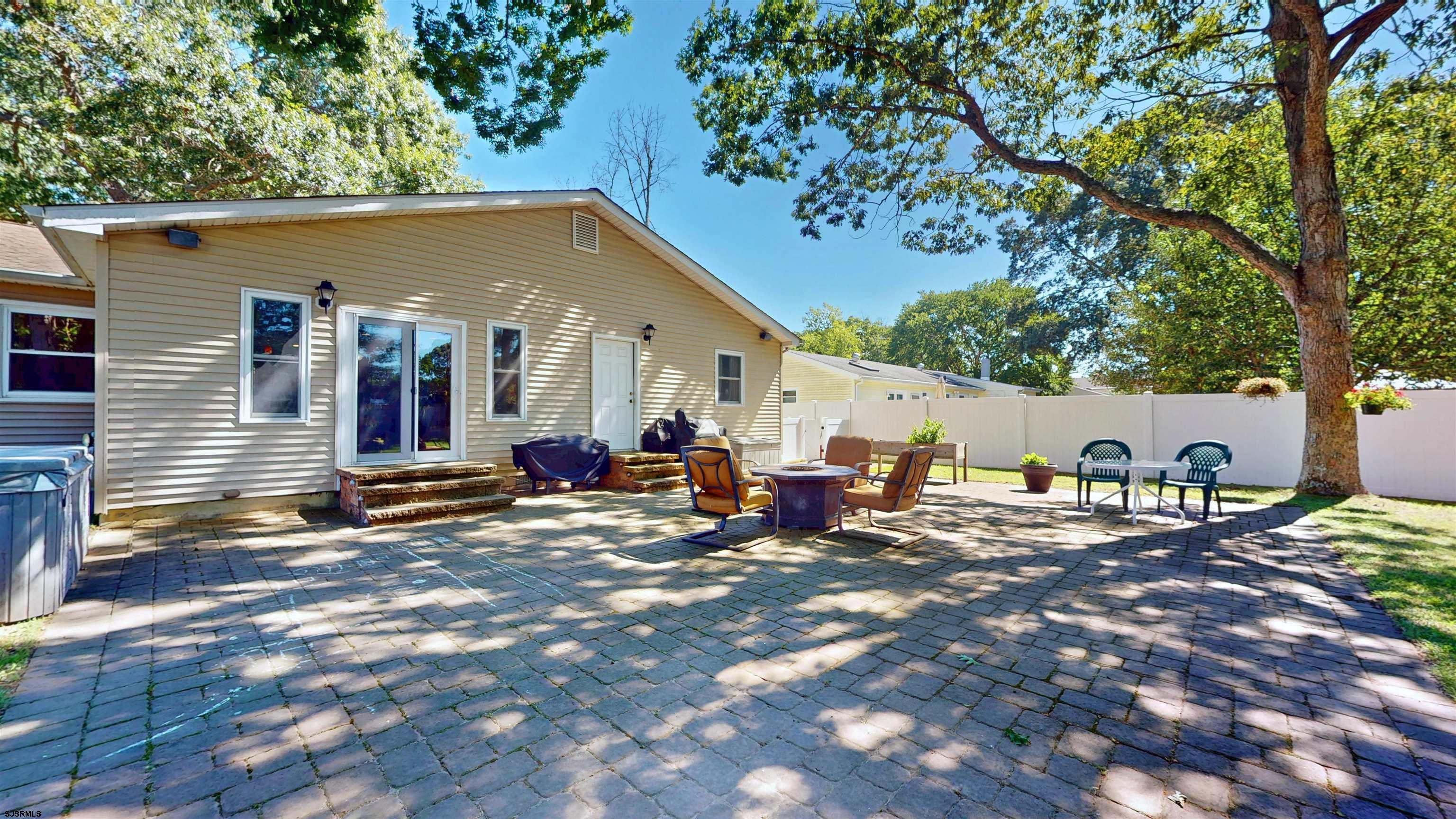 14 Rushwood Dr Dr