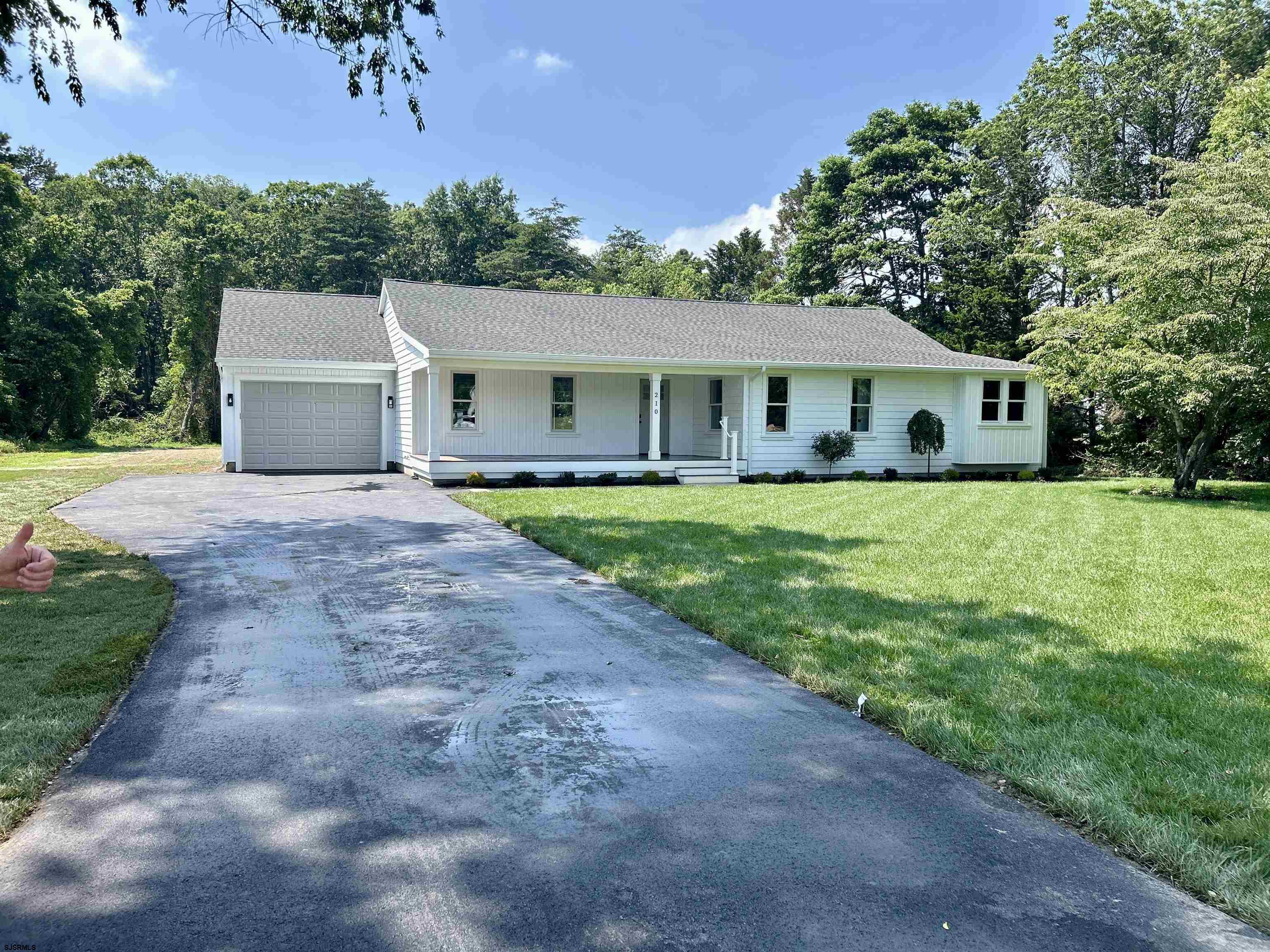 210 Perry