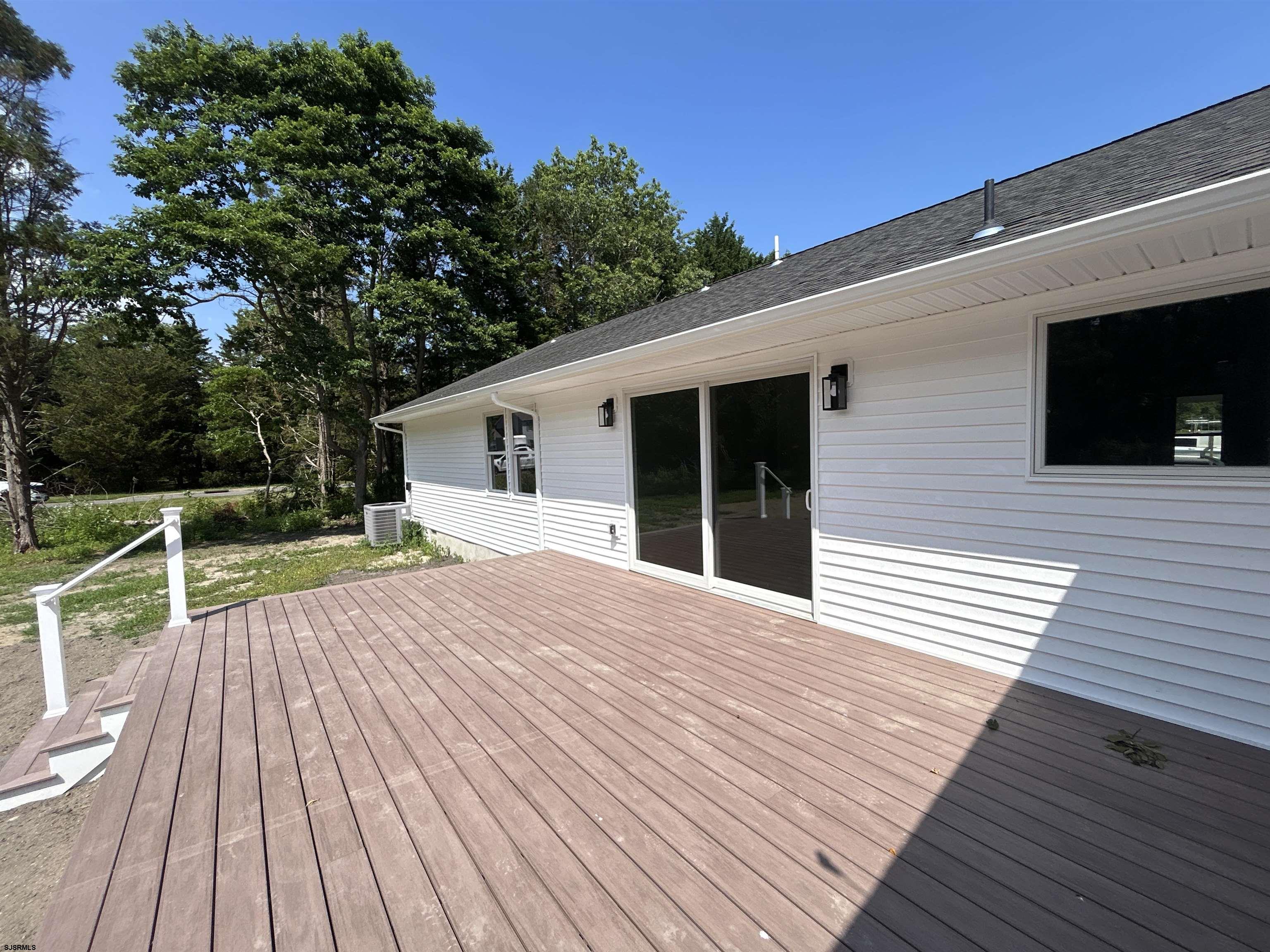 210 Perry