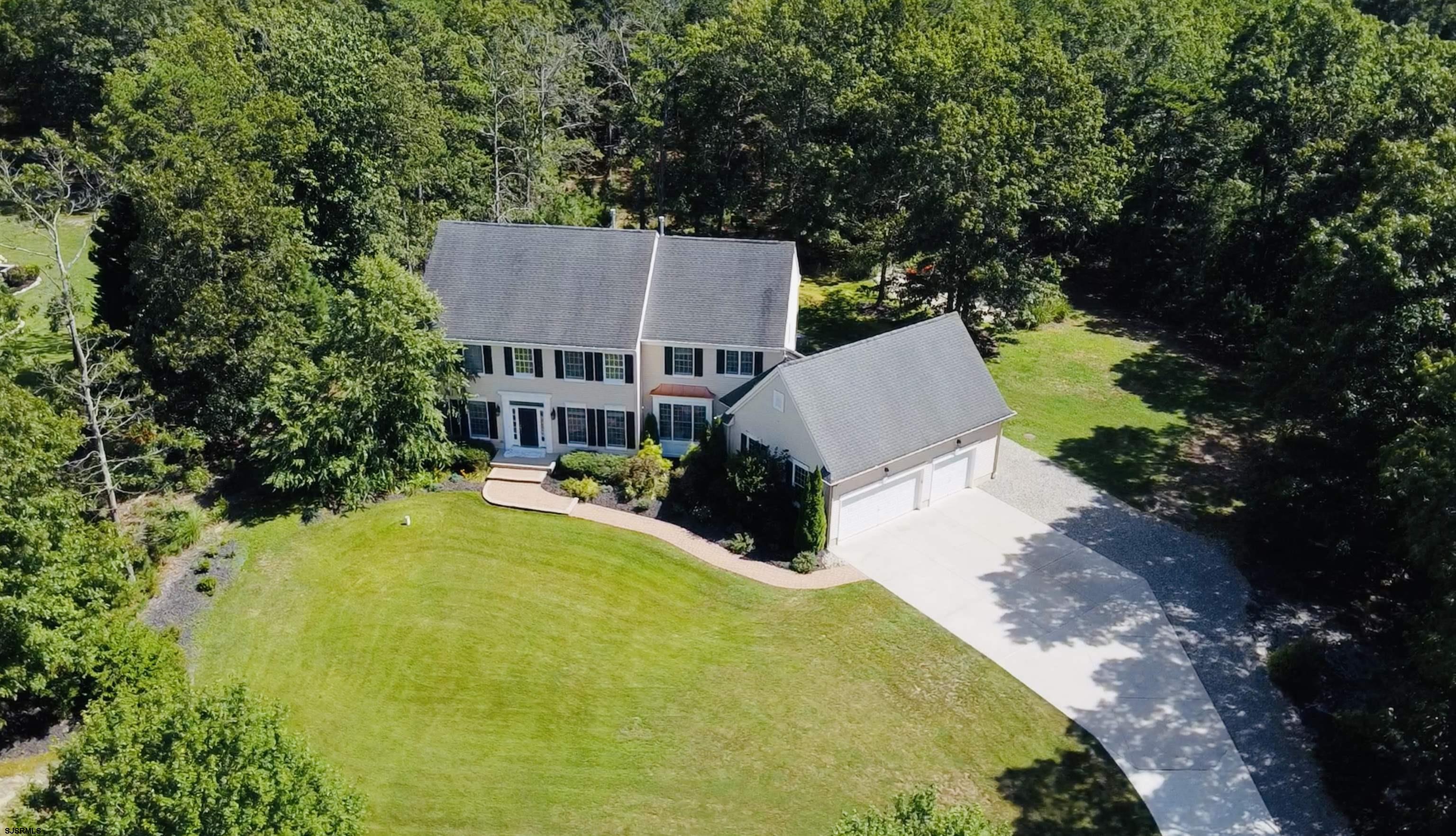 422 Pine Avenue - Picture 1