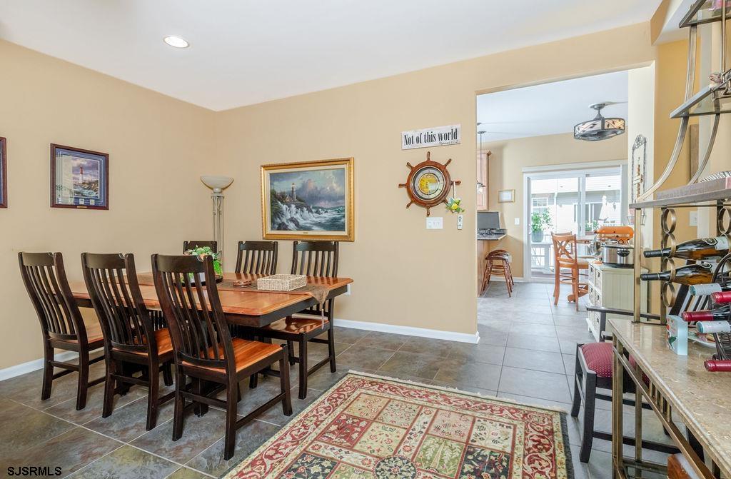 326 Sanderling Ln