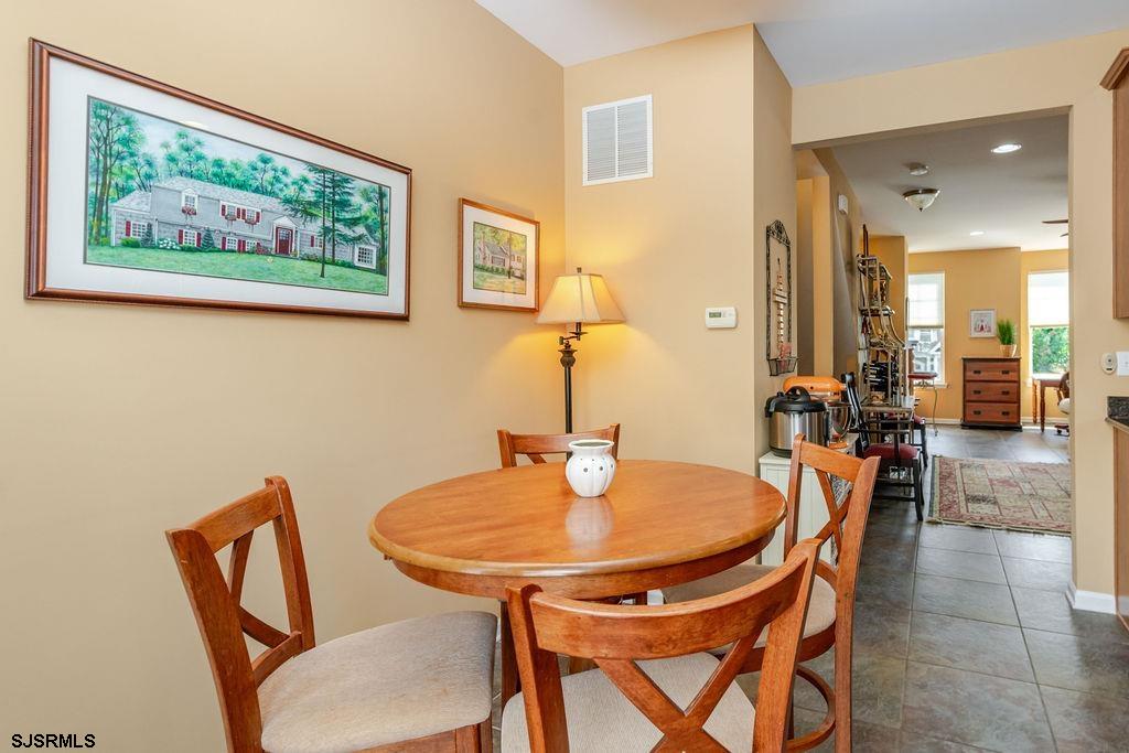 326 Sanderling Ln