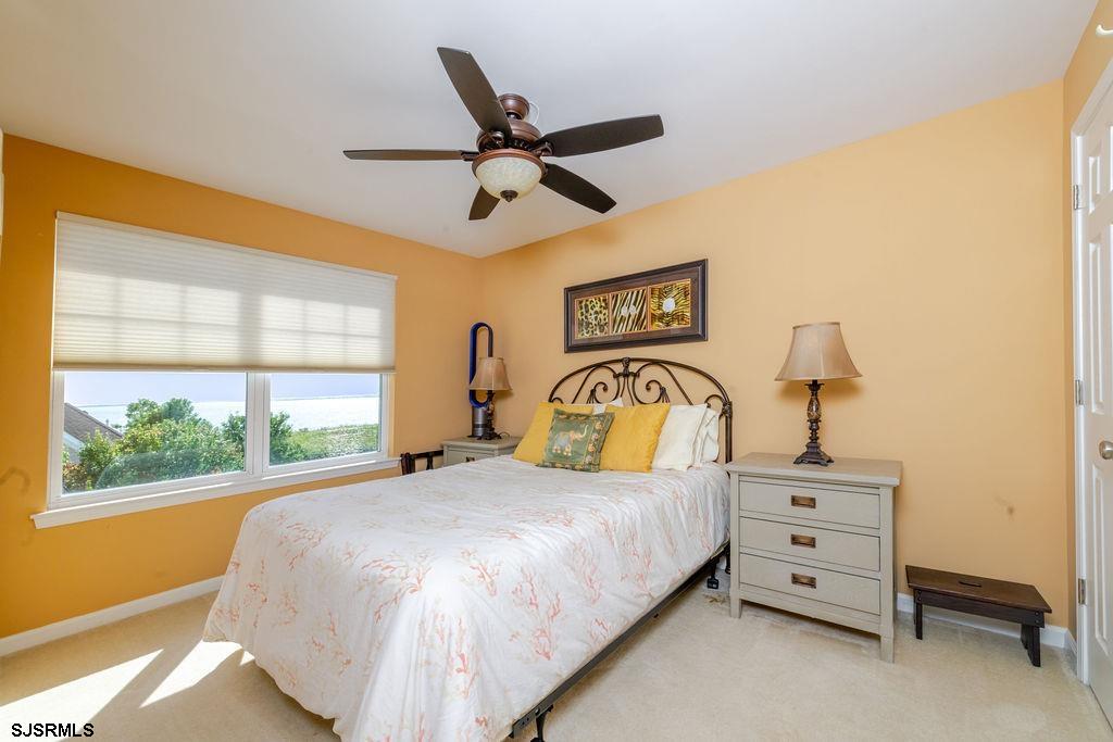 326 Sanderling Ln
