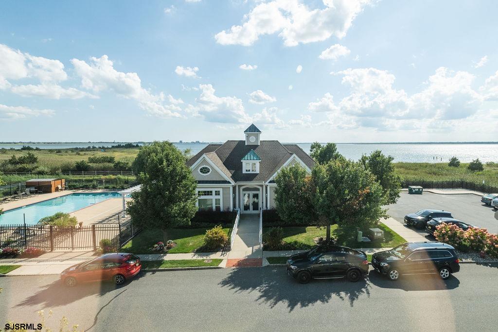 326 Sanderling Ln