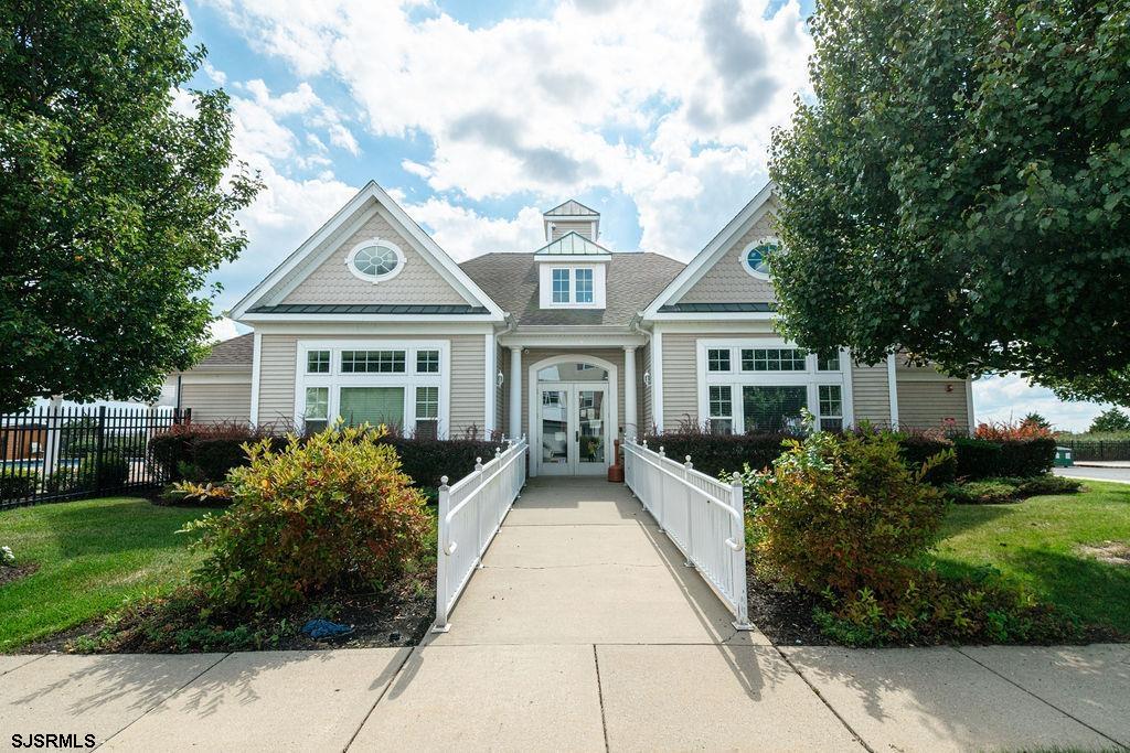 326 Sanderling Ln
