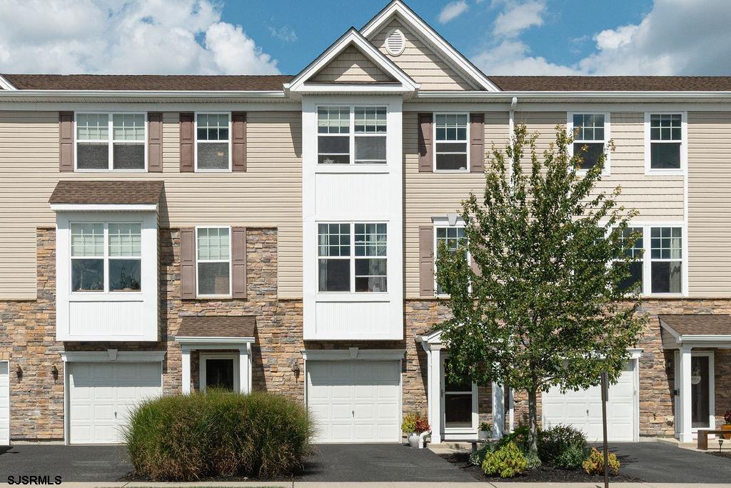 326 Sanderling Ln