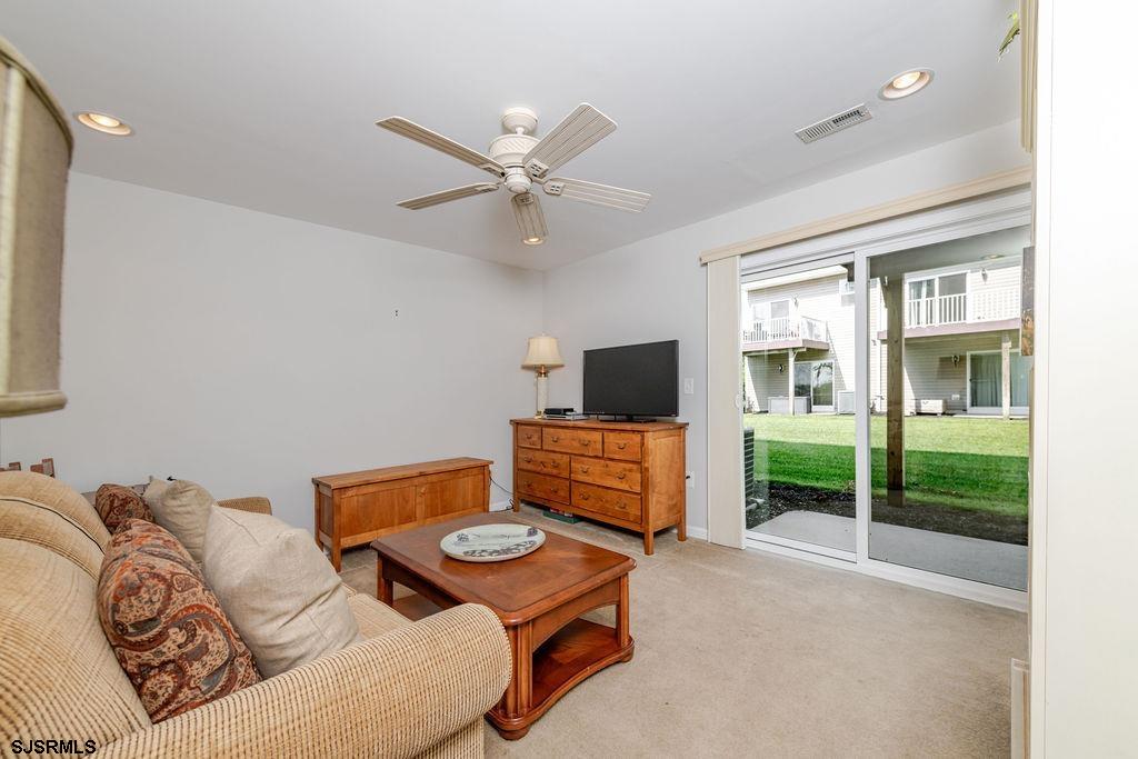 326 Sanderling Ln