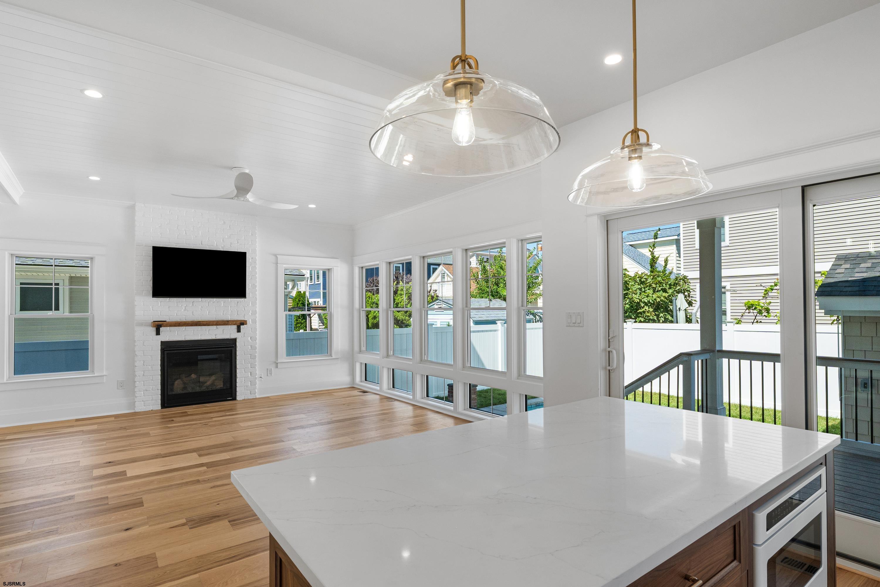 117 E Syracuse Avenue