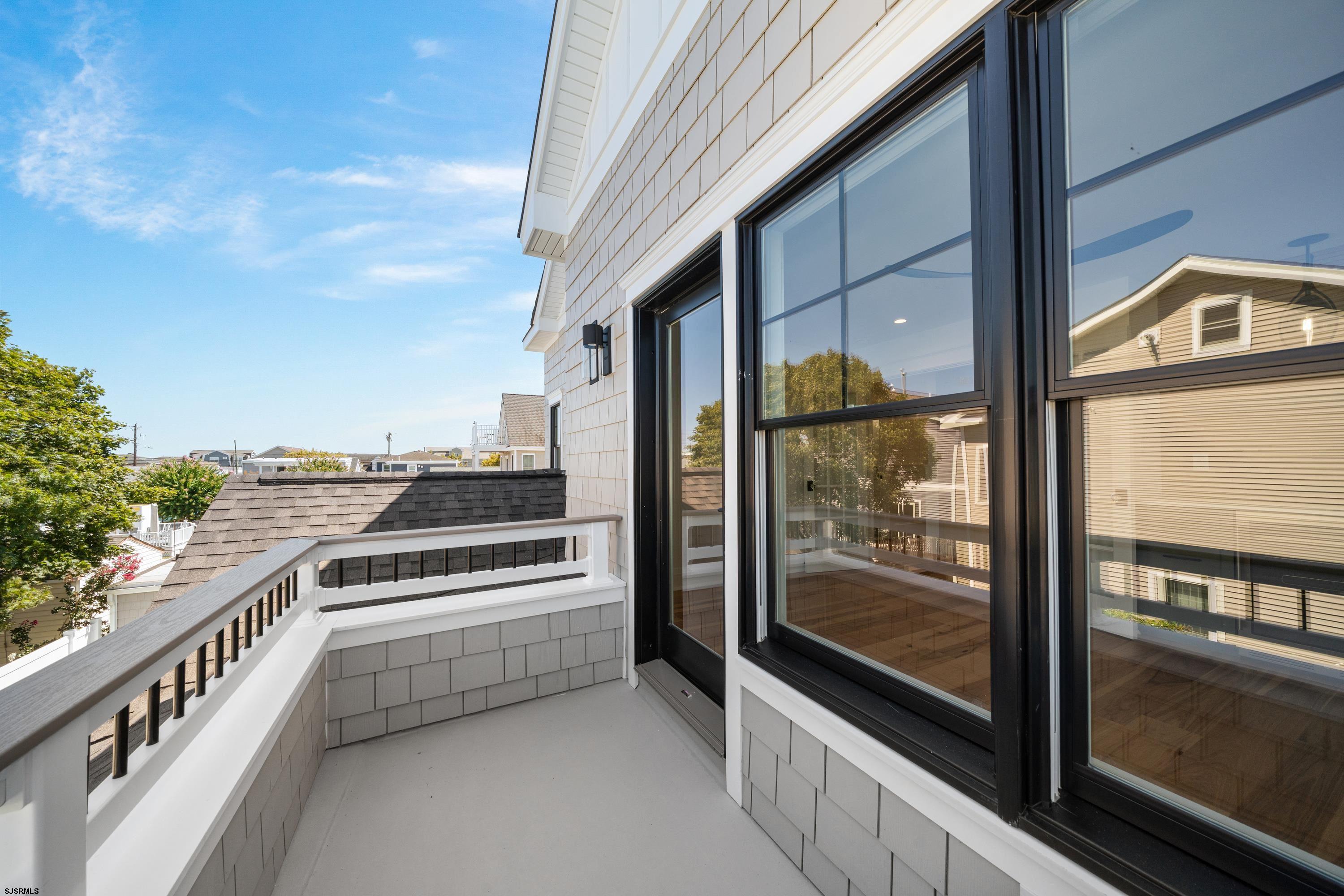 117 E Syracuse Avenue