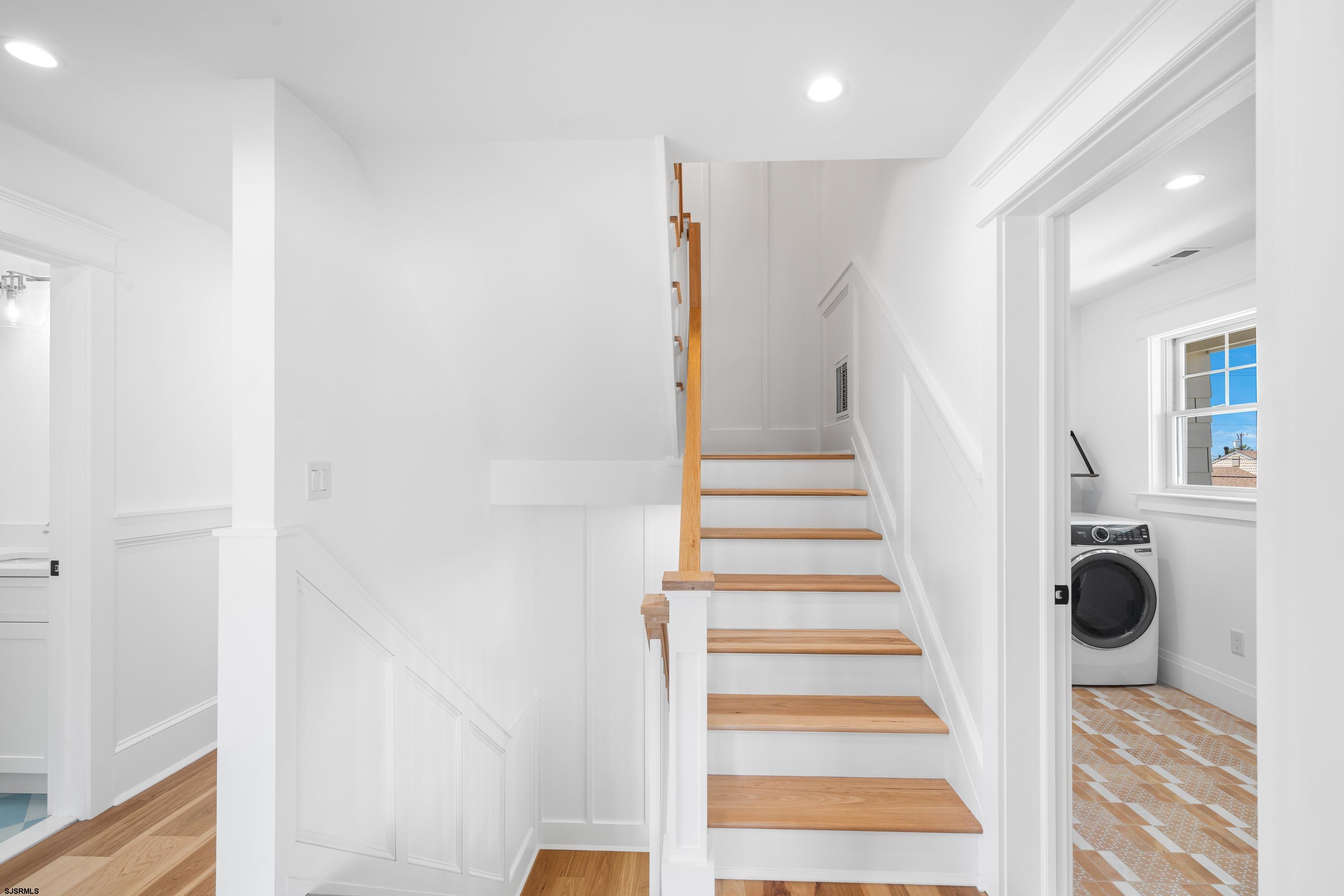 117 E Syracuse Avenue