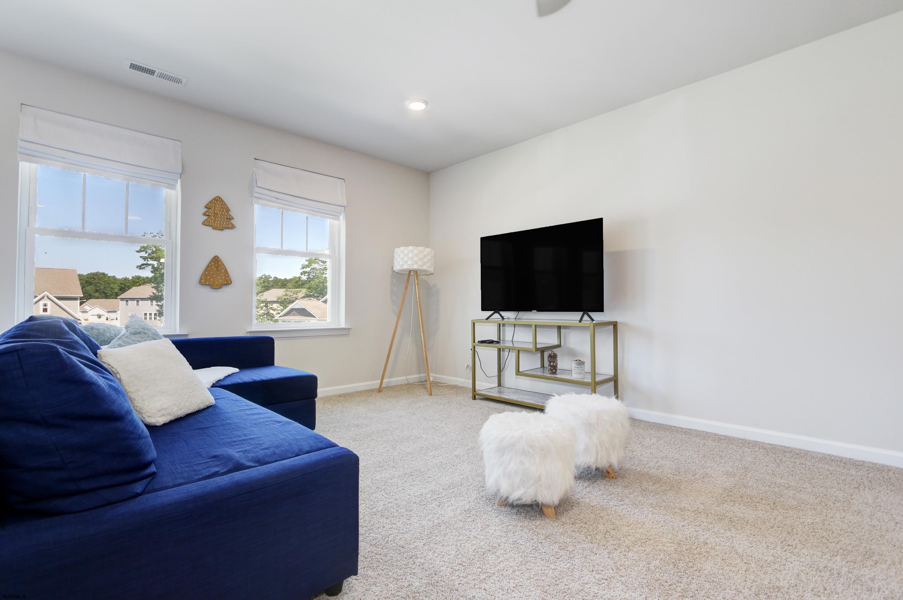 201 Spyglass Court