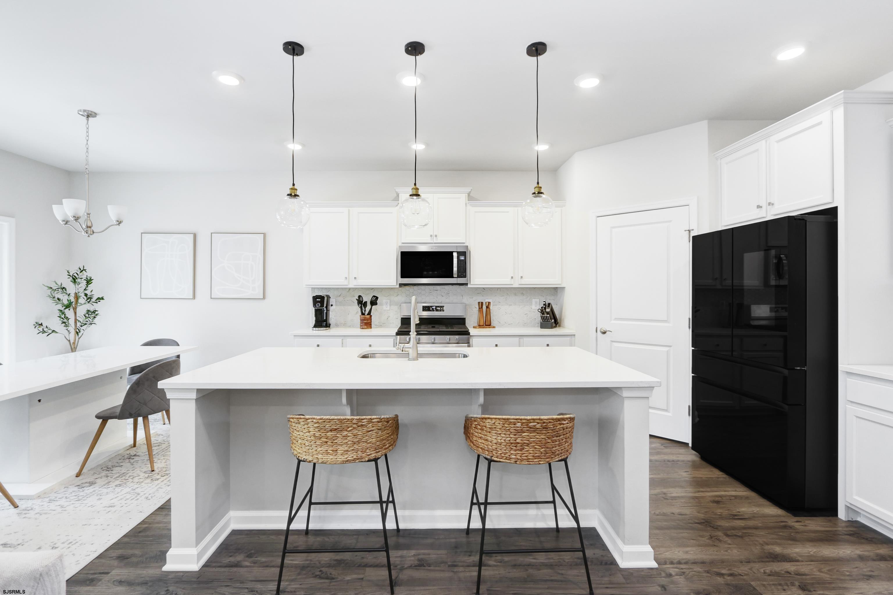 201 Spyglass Court