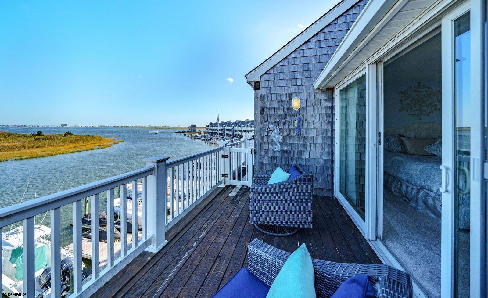 1016 Harbour Cove - Picture 2