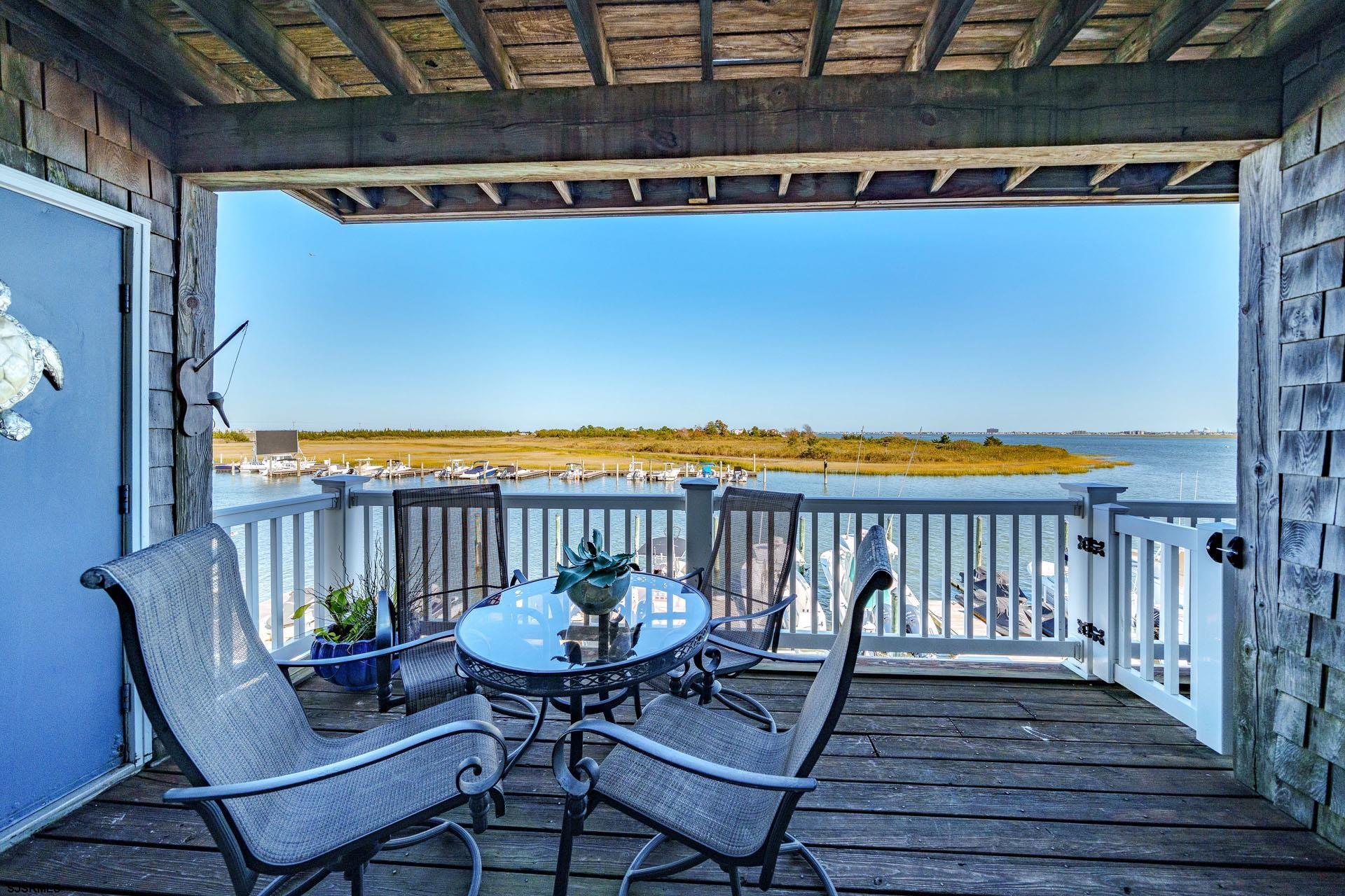 1016 Harbour Cove