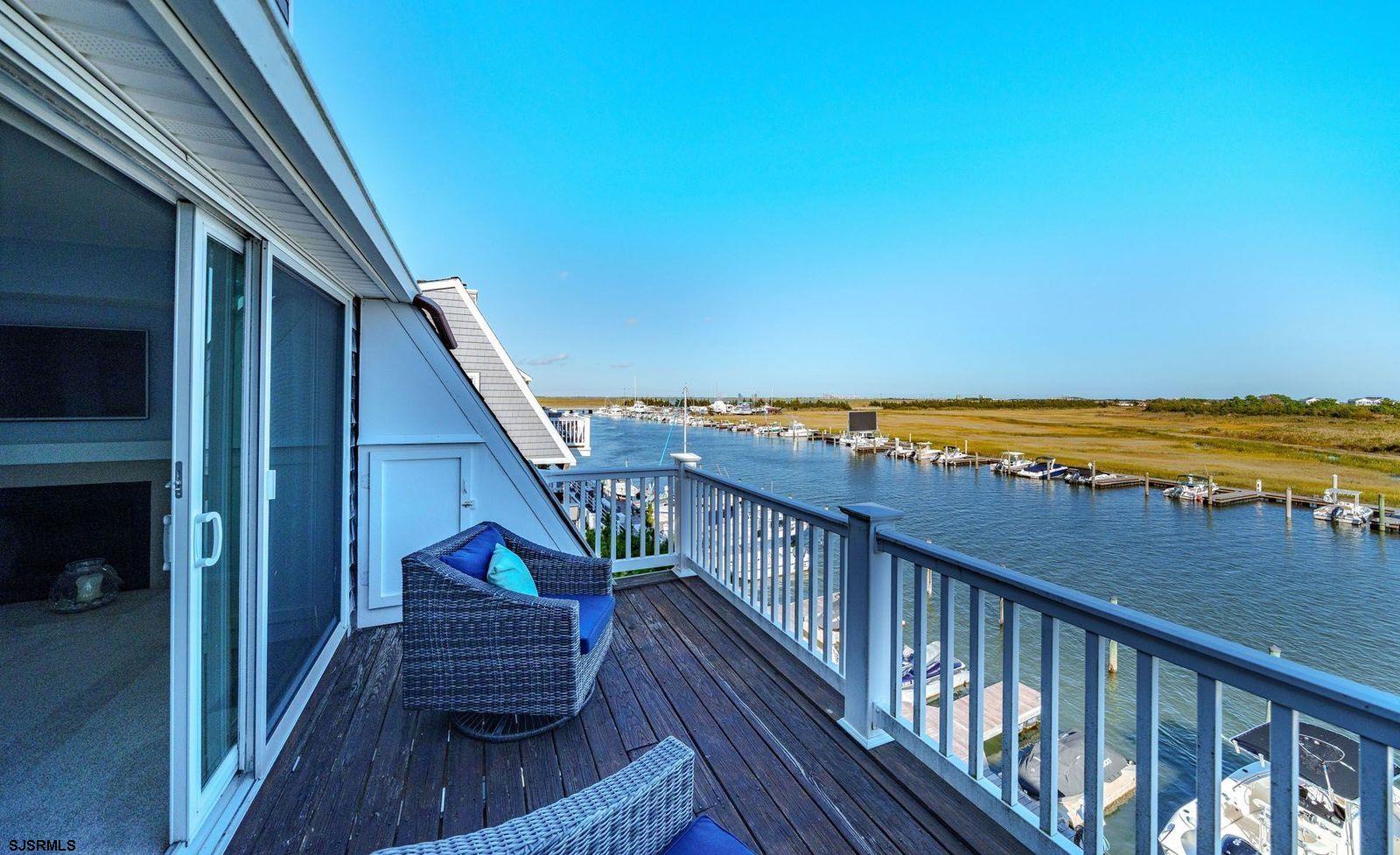 1016 Harbour Cove - Picture 3