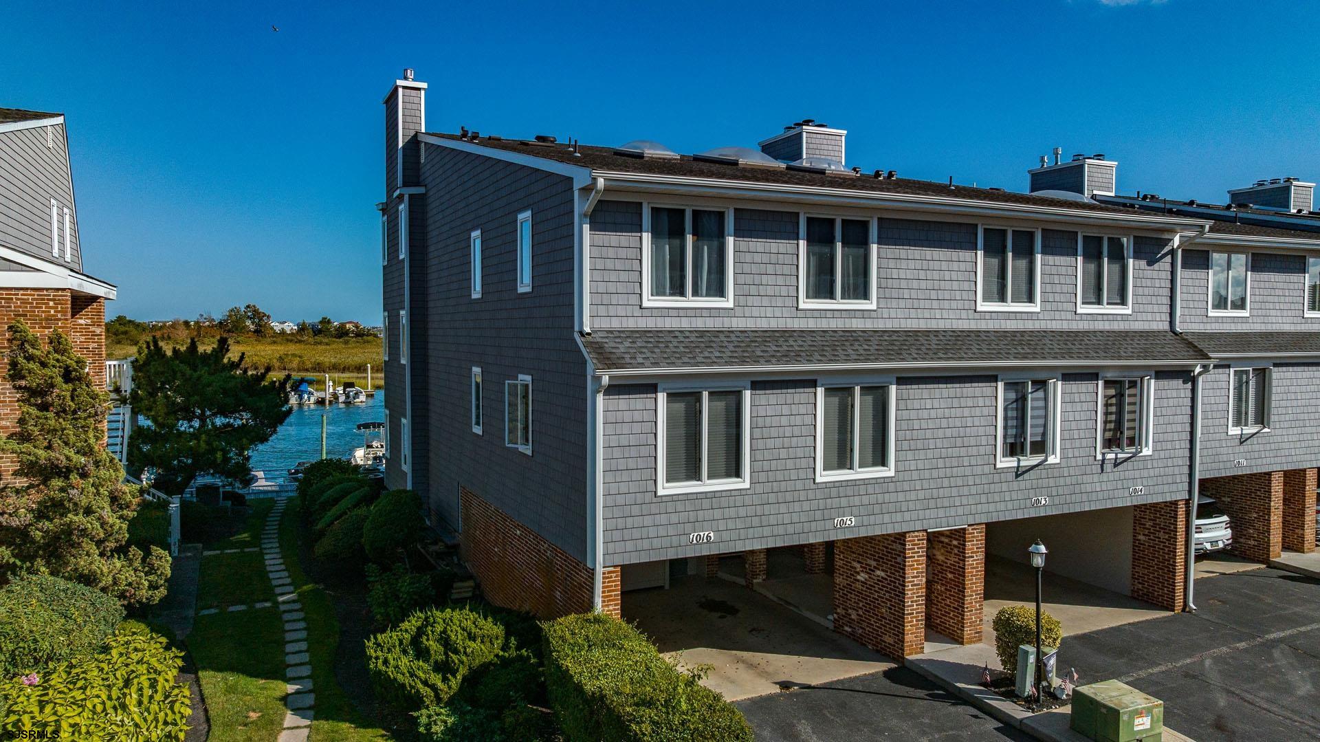 1016 Harbour Cove