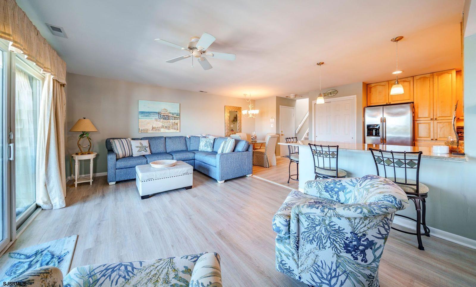 1016 Harbour Cove - Picture 4