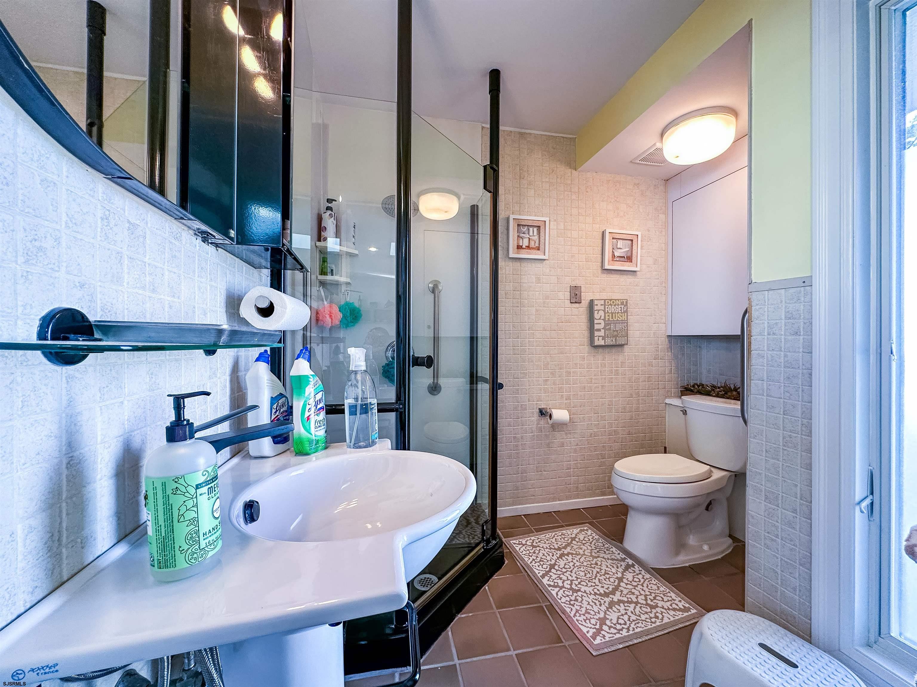 212 N 33rd Avenue