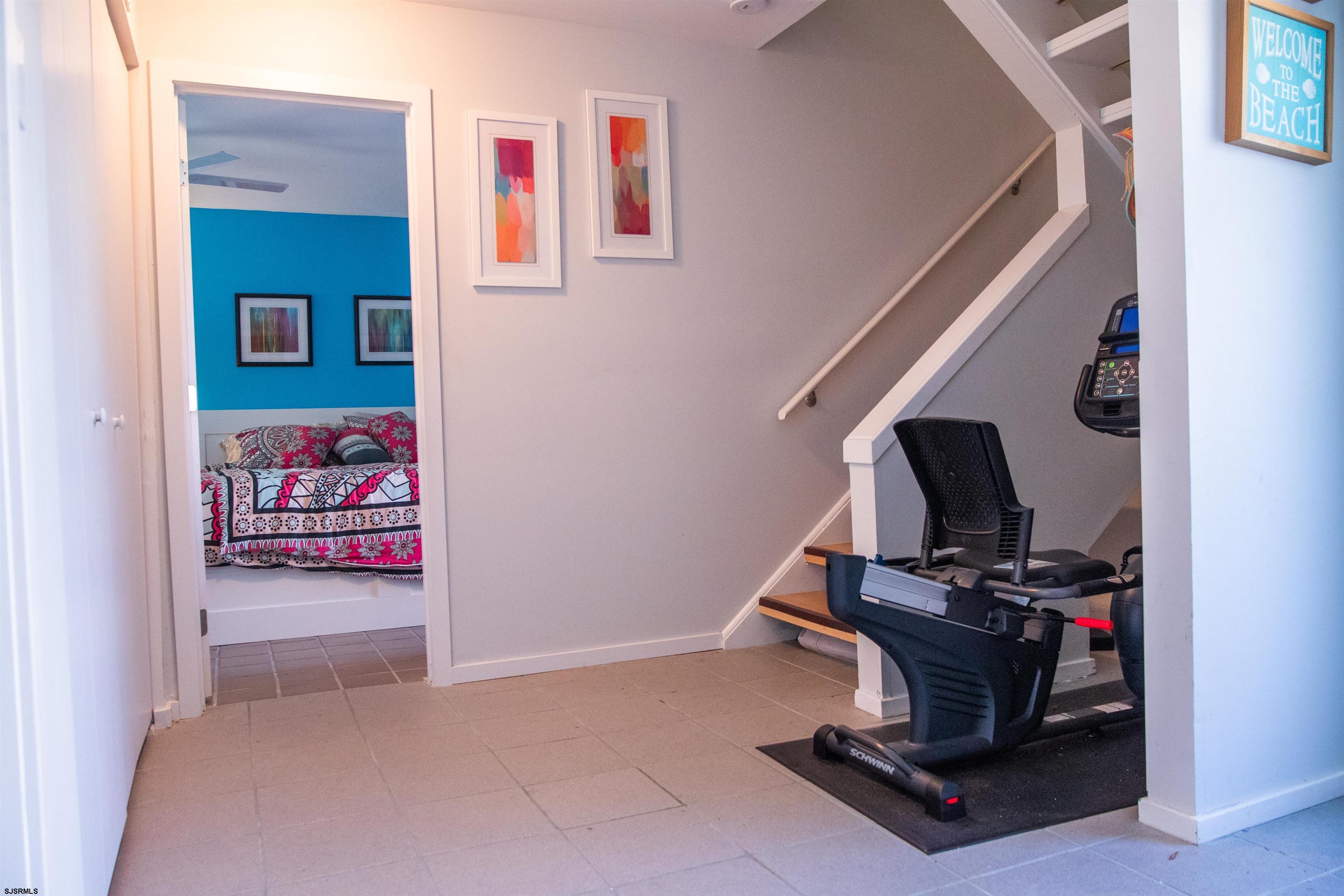 212 N 33rd Avenue - Picture 4