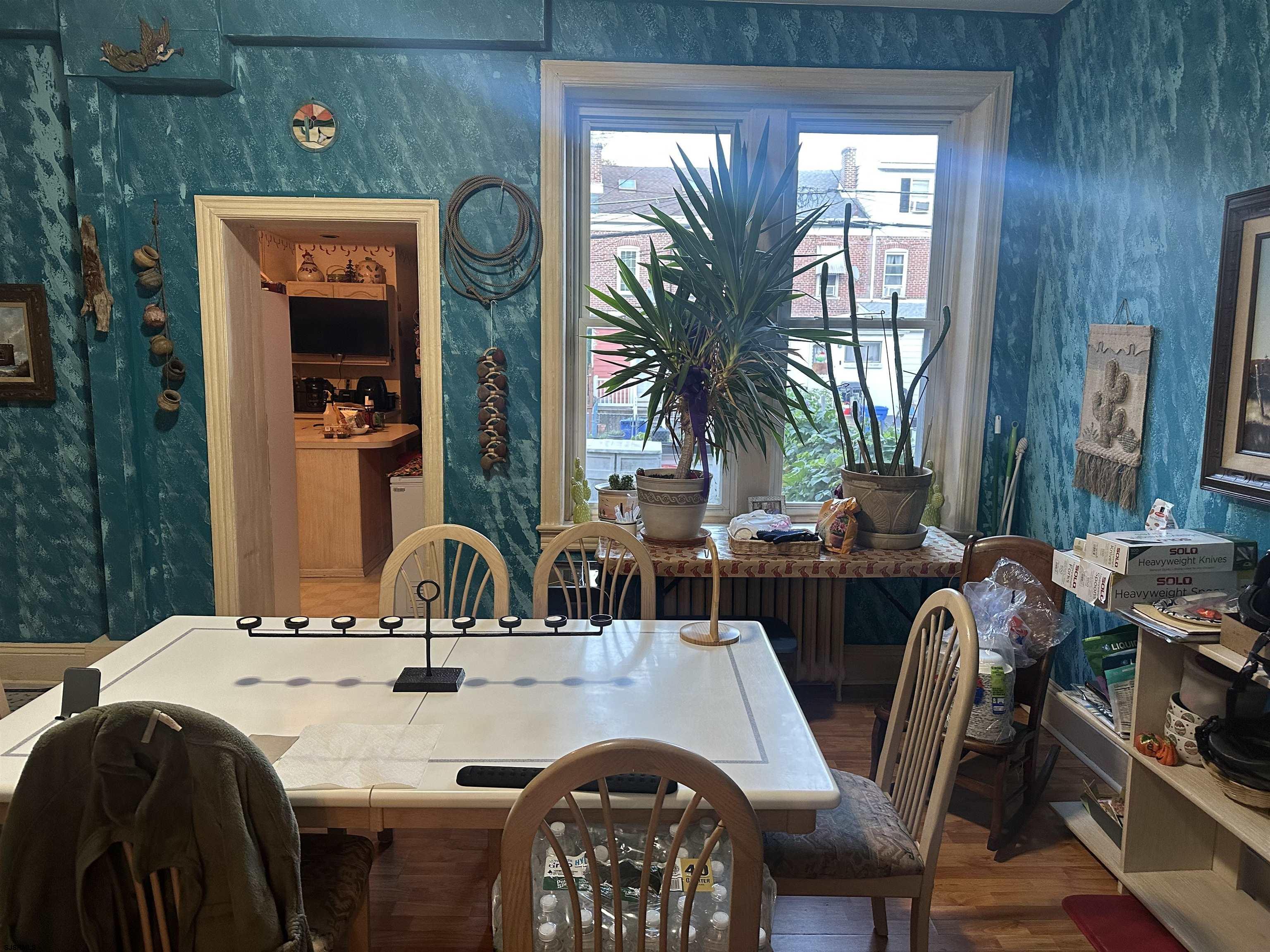 136 4th Avenue - Picture 2