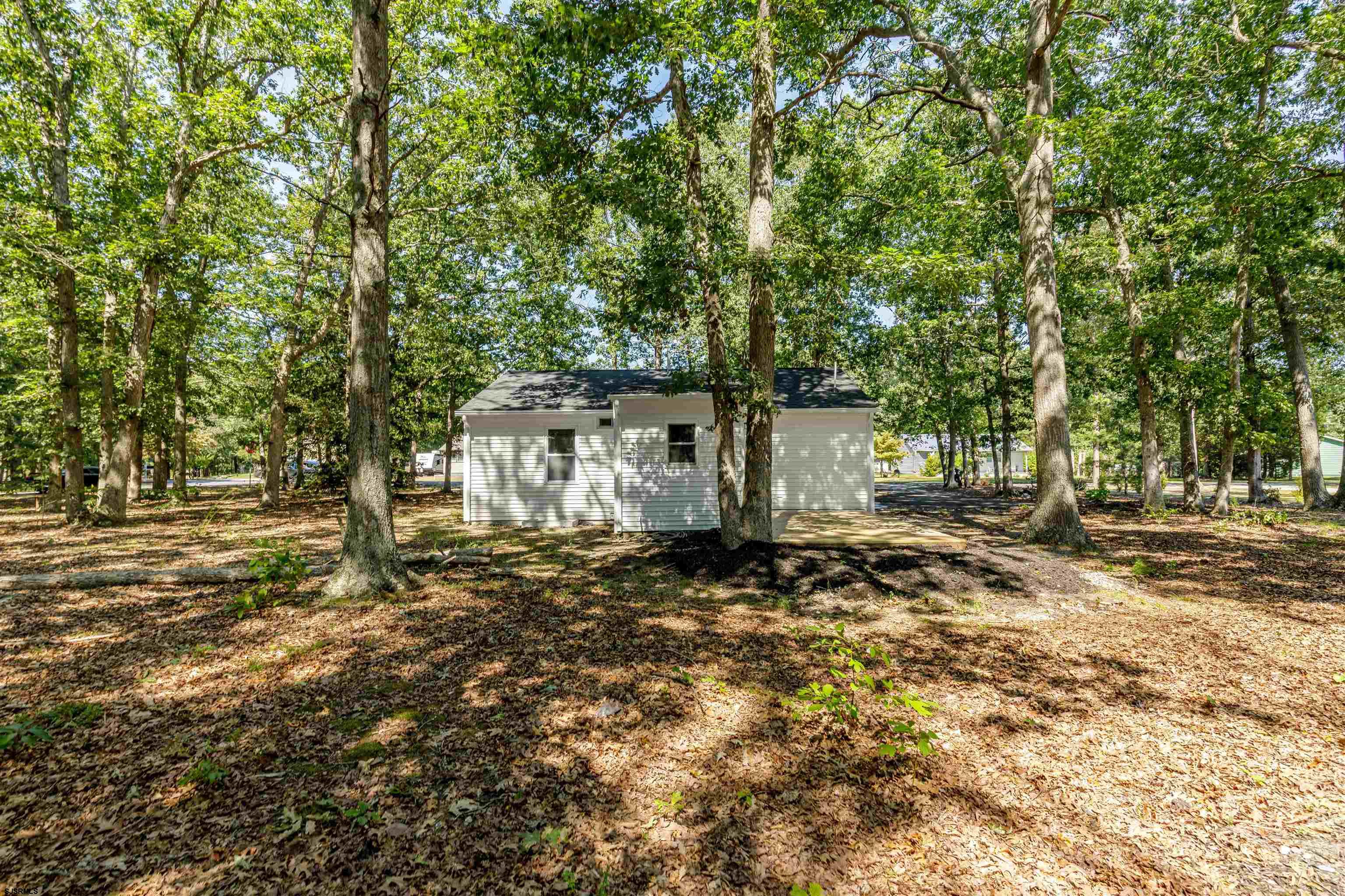129 Bayberry Avenue - Picture 1