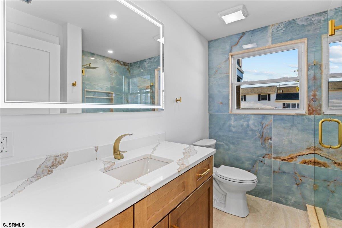 711 N Cornwall Avenue