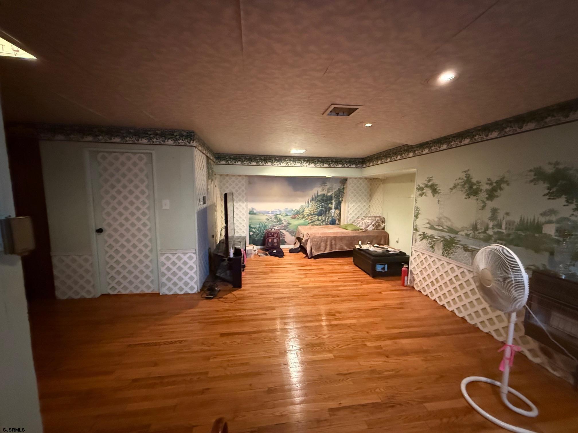 13 Fairway Avenue