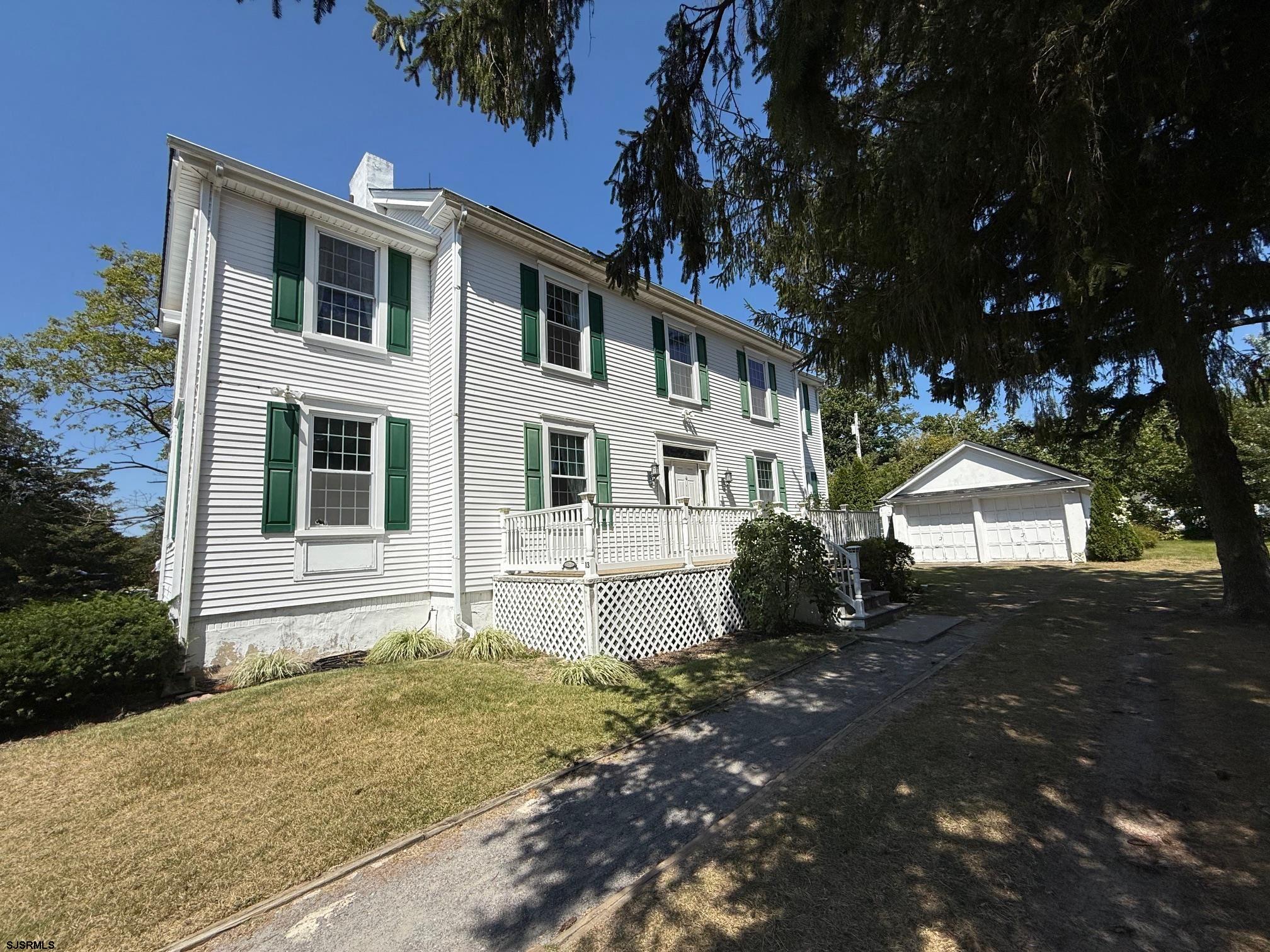 13 Fairway Avenue