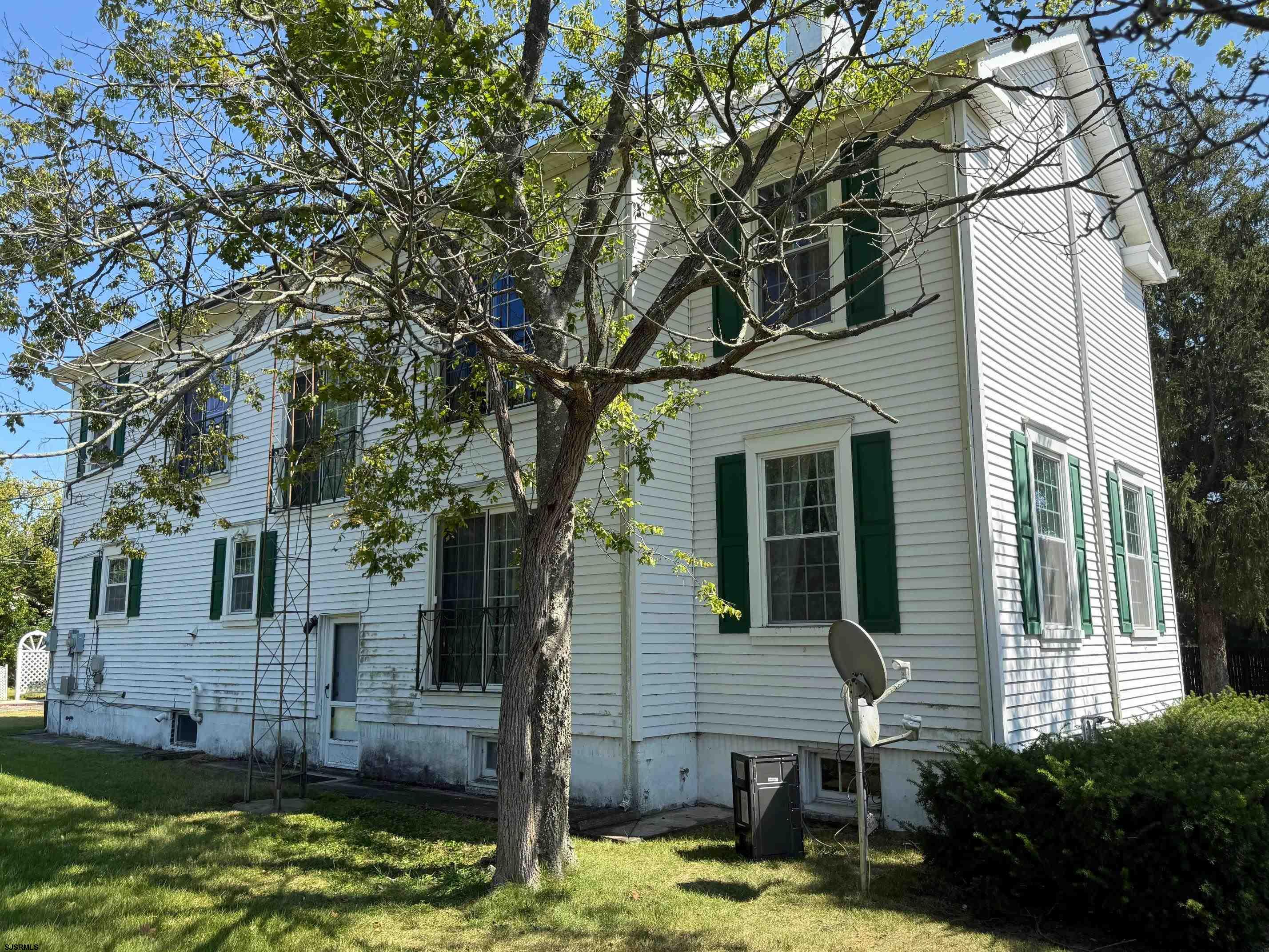 13 Fairway Avenue
