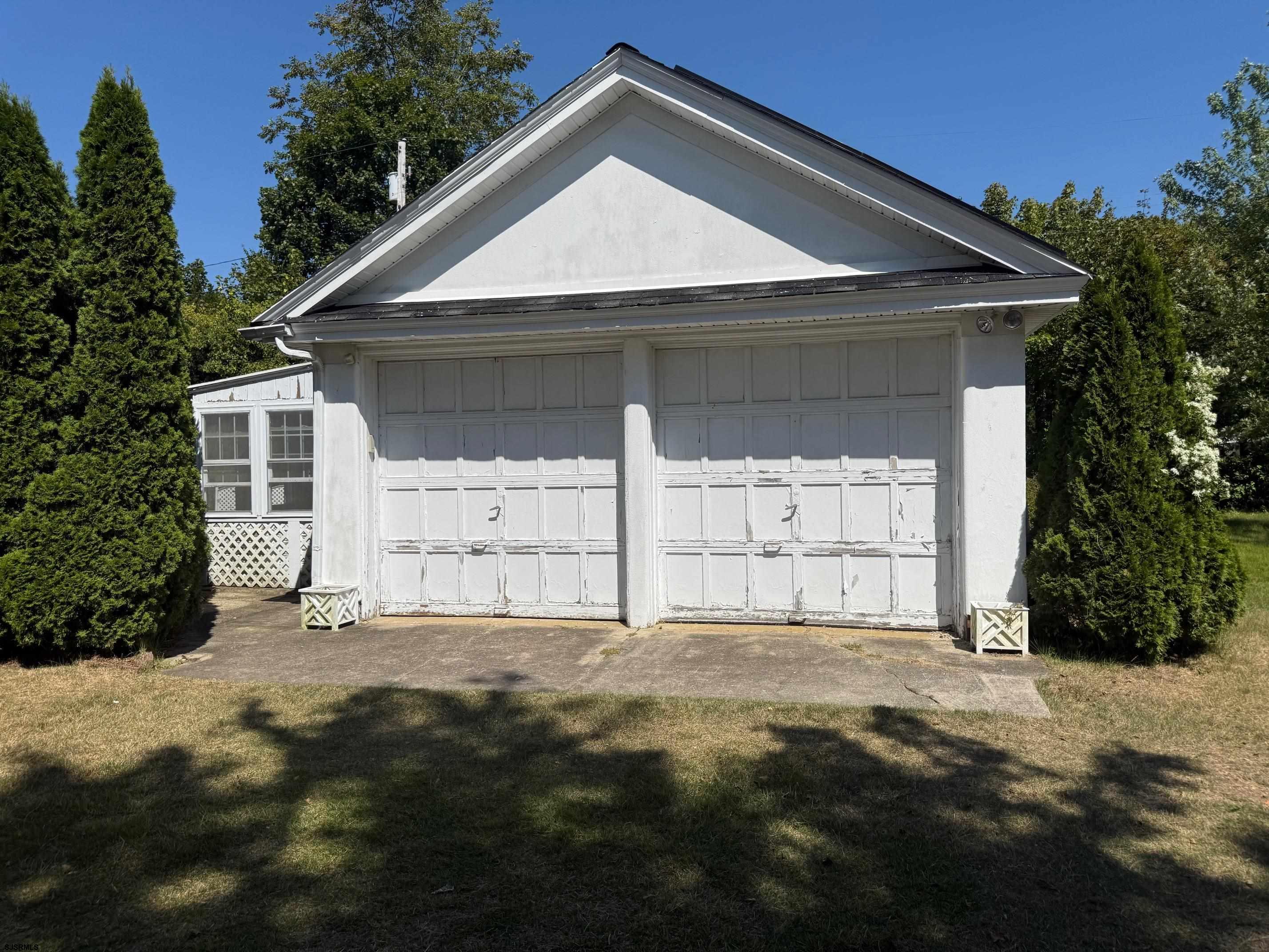 13 Fairway Avenue