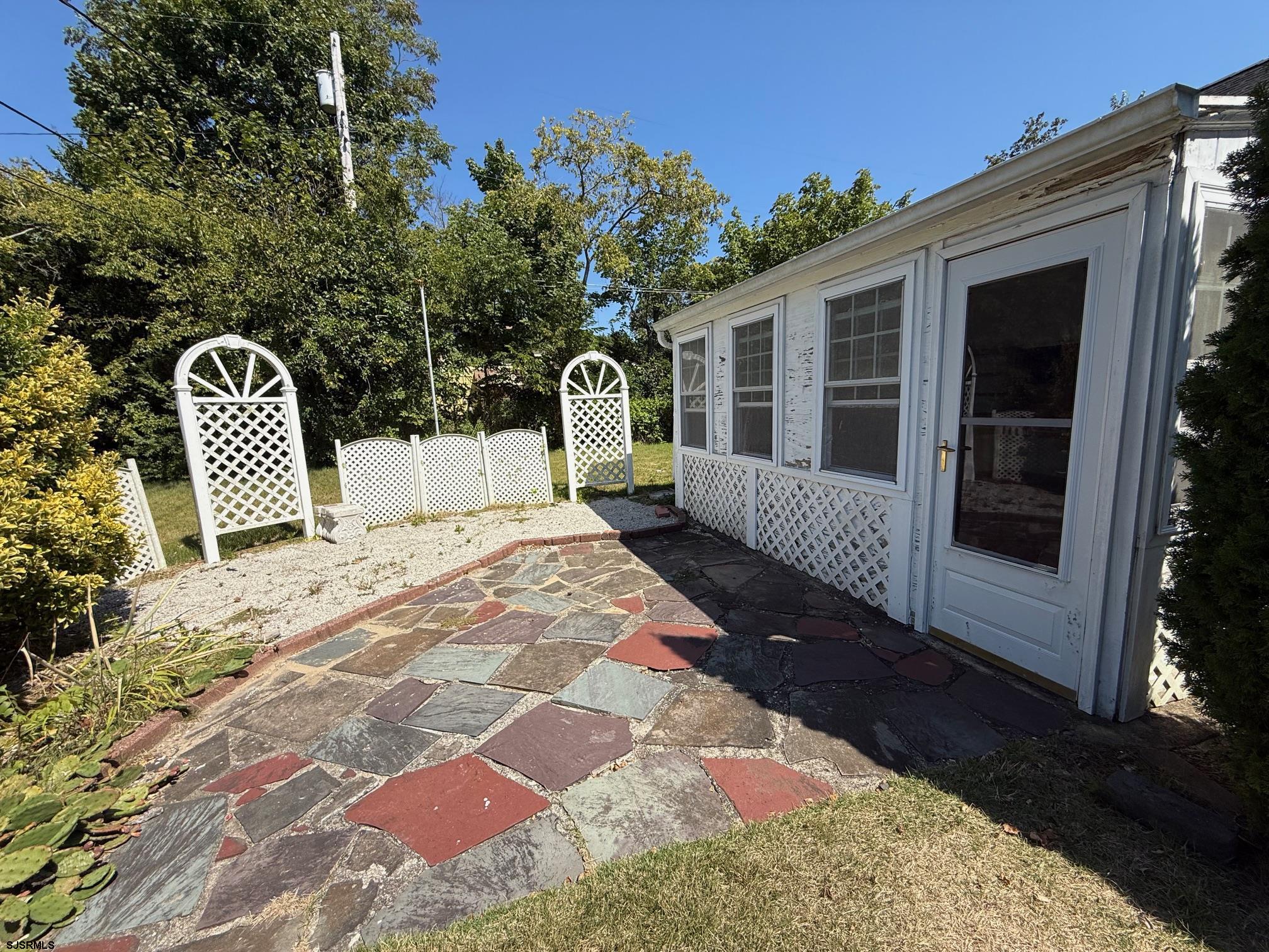 13 Fairway Avenue