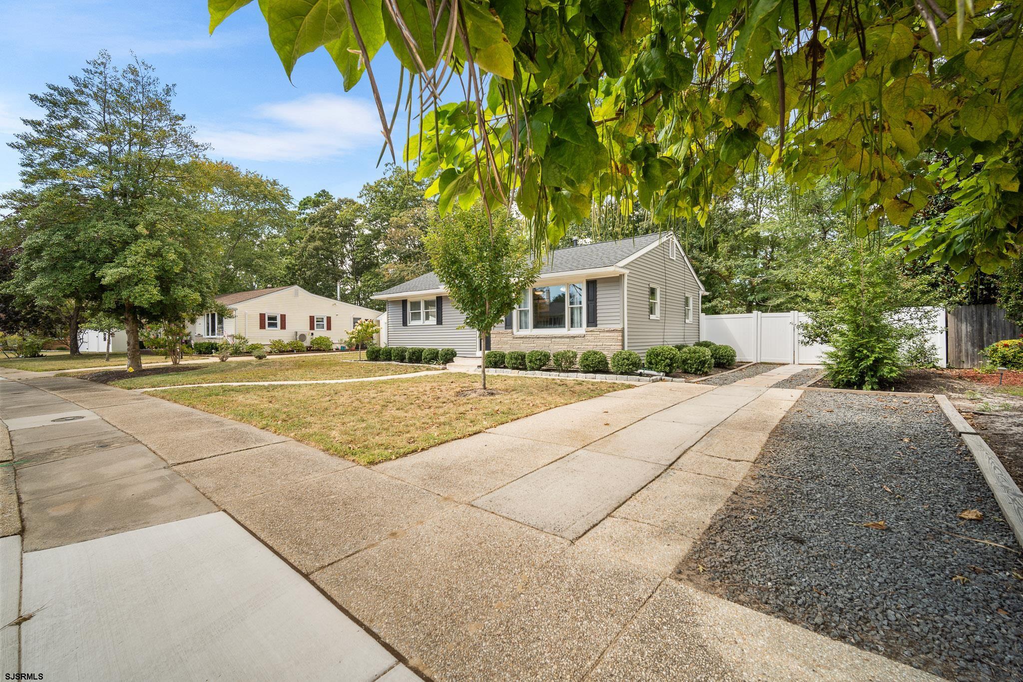 136 Bala Dr - Picture 1