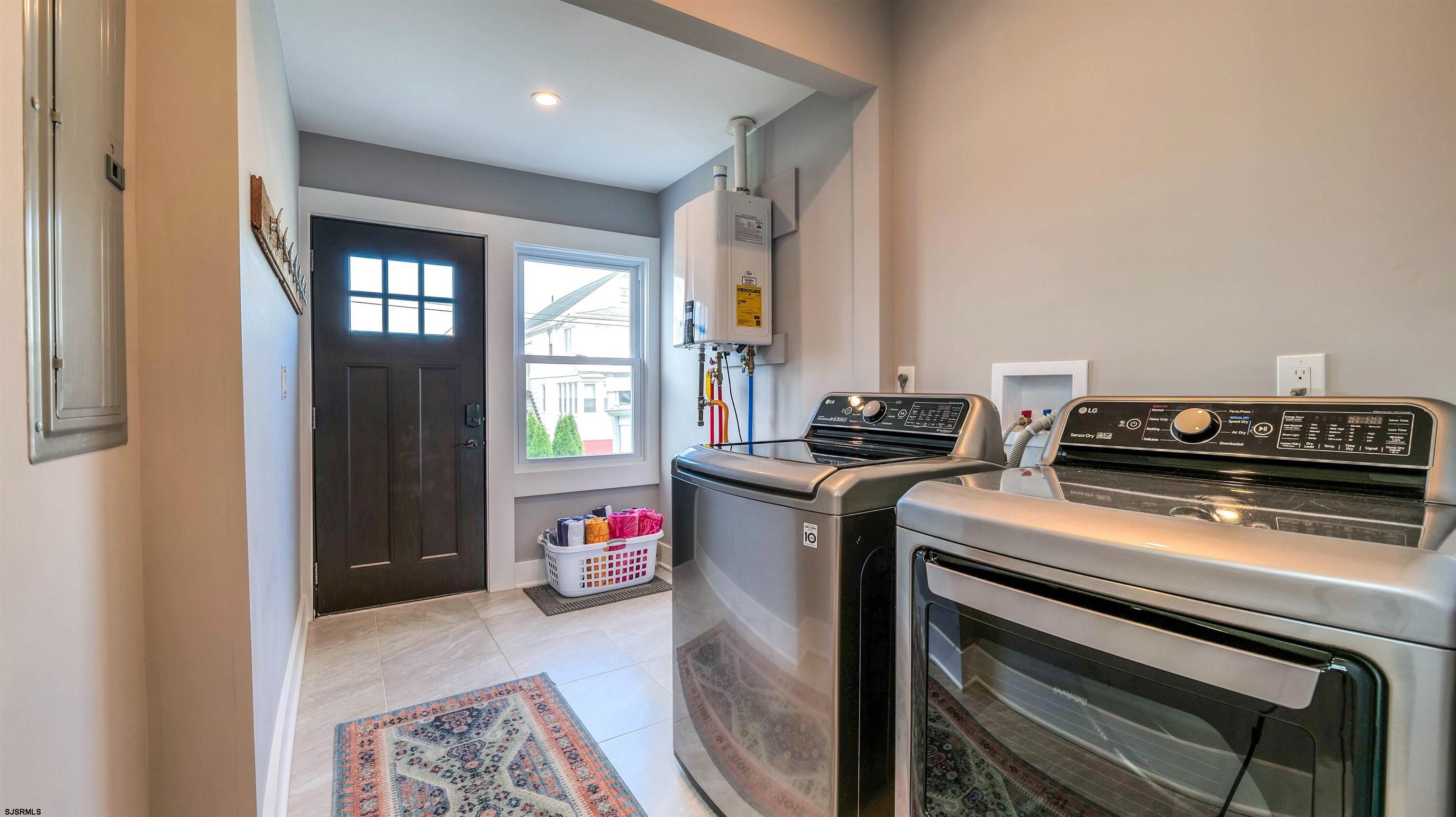 7 S Victoria Avenue