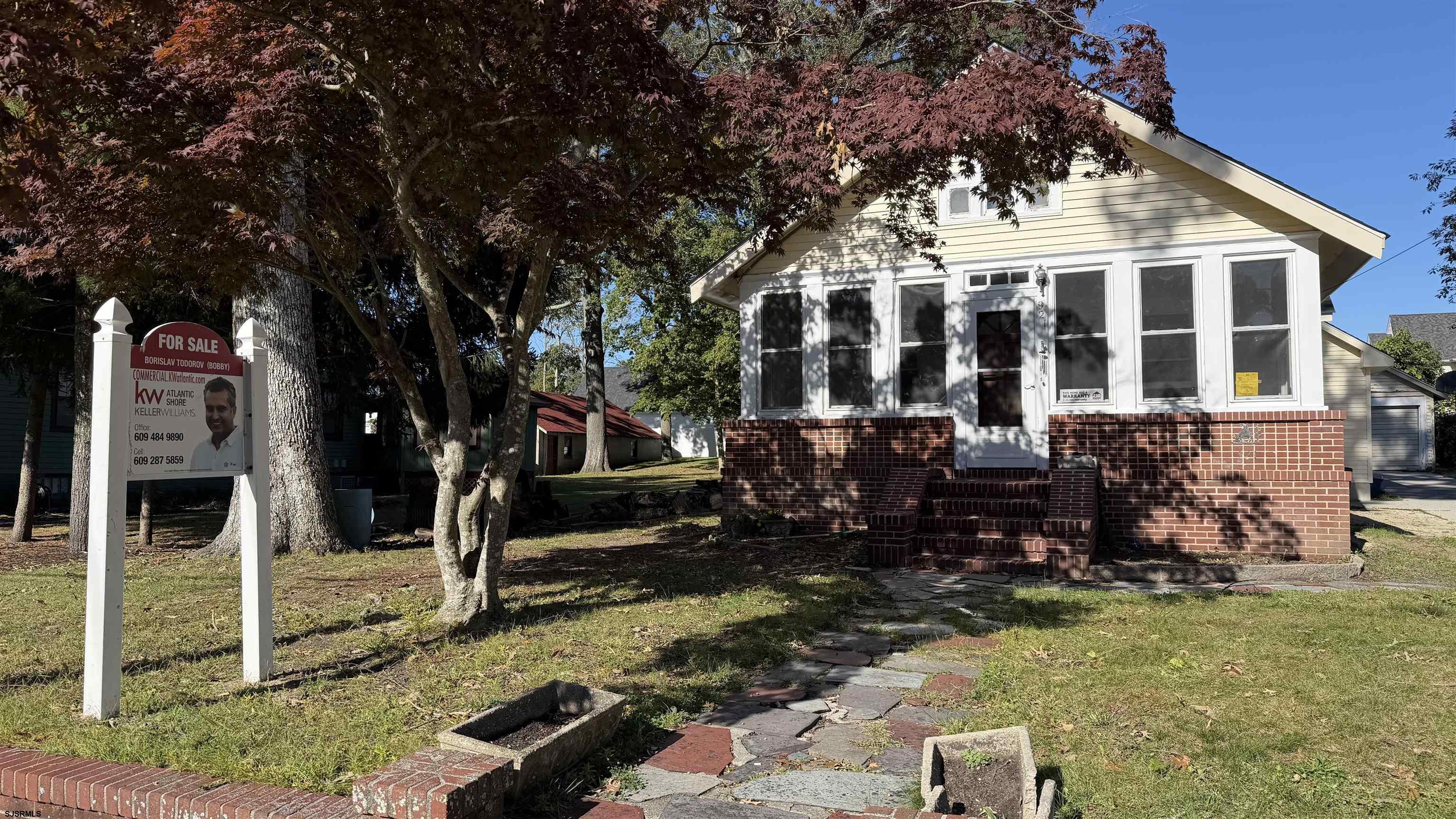 921 Oak Grove