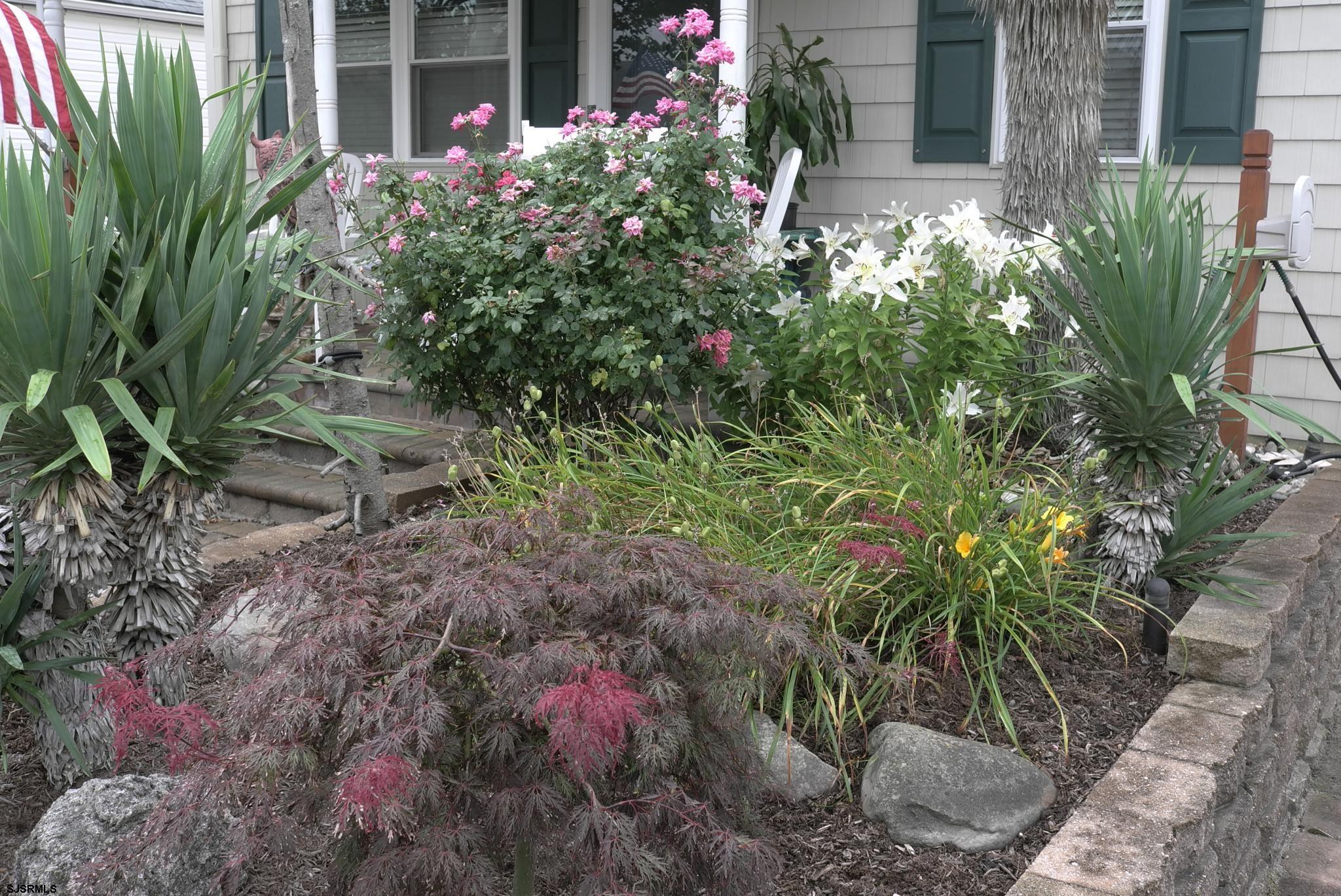 32 N Manor Avenue - Picture 1