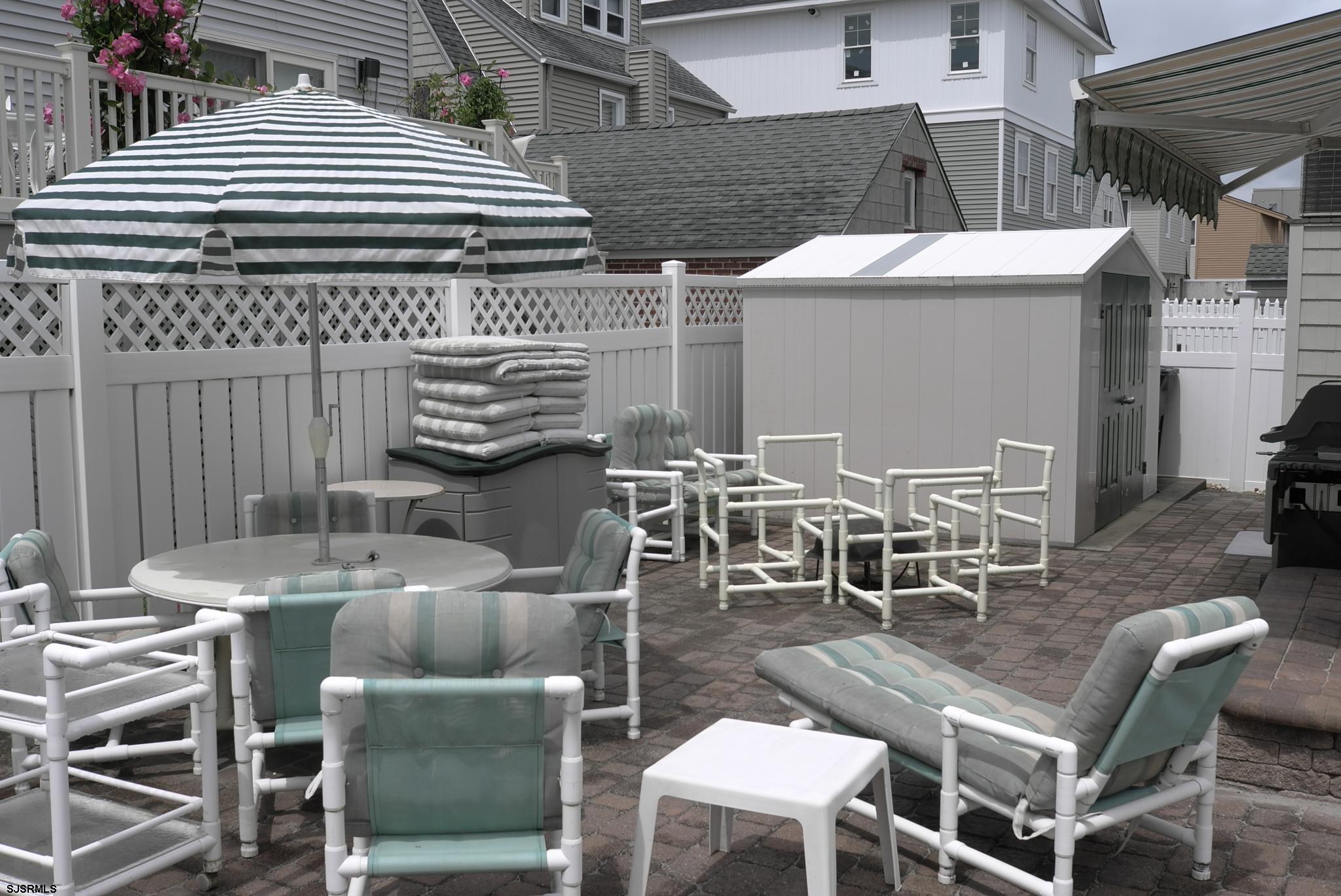32 N Manor Avenue