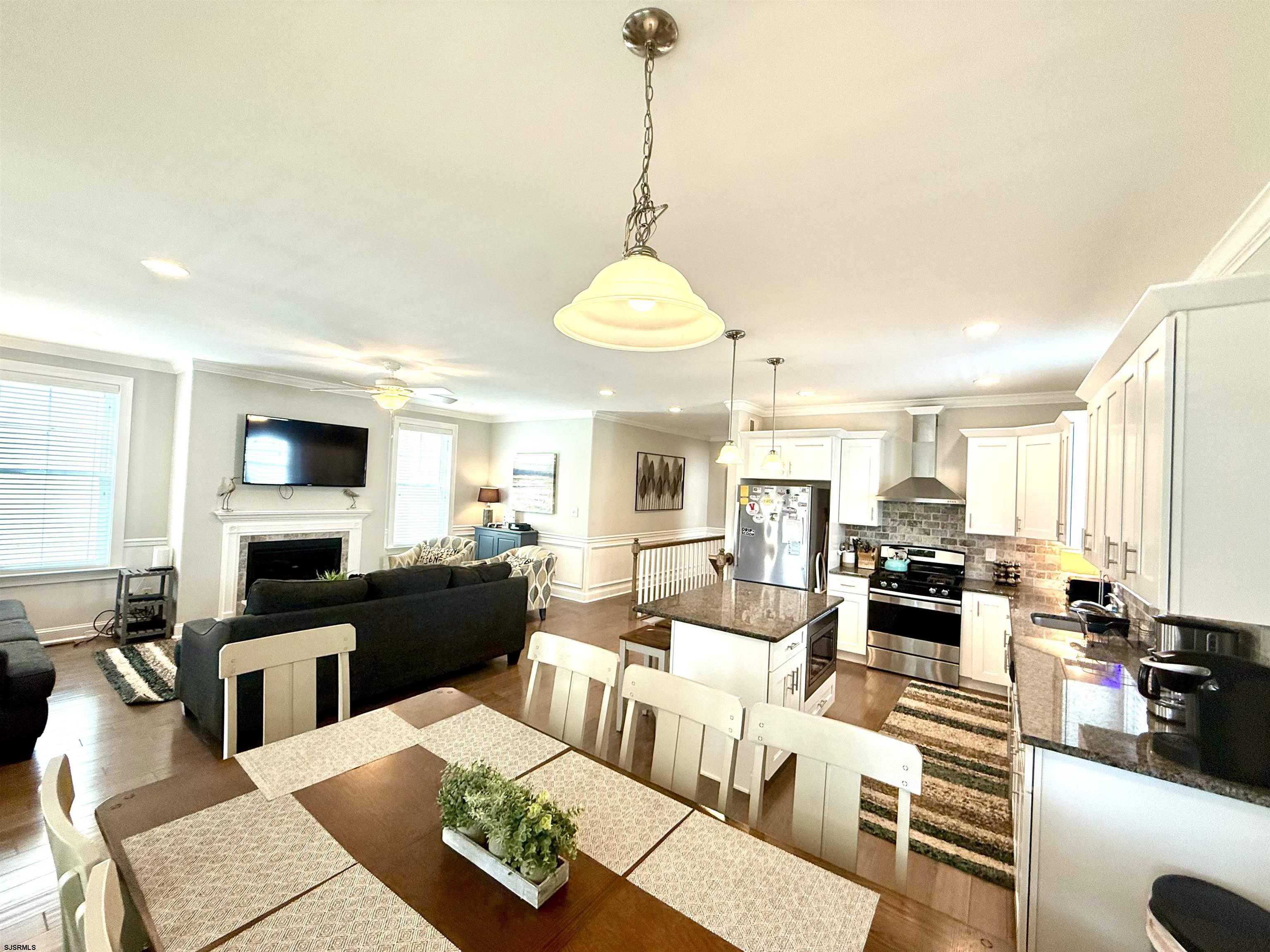 832 Wesley Avenue - Picture 4