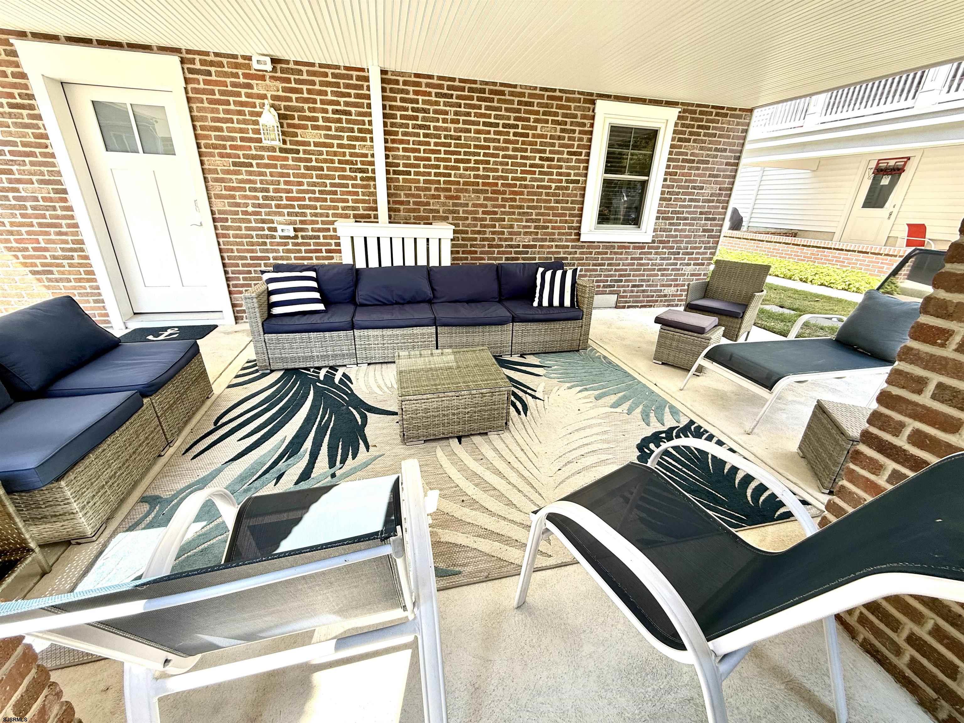 832 Wesley Avenue